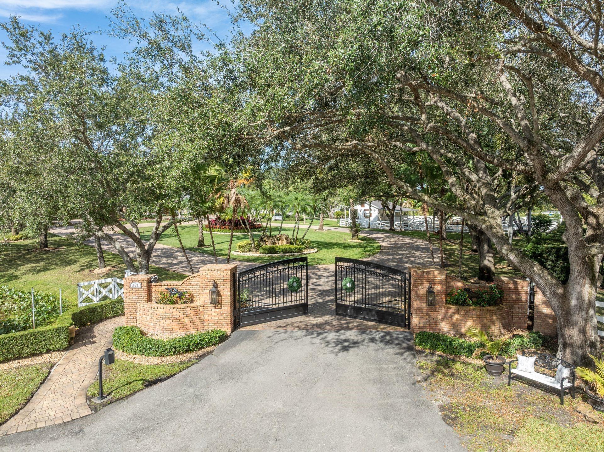 ROLLING OAKS - Residential