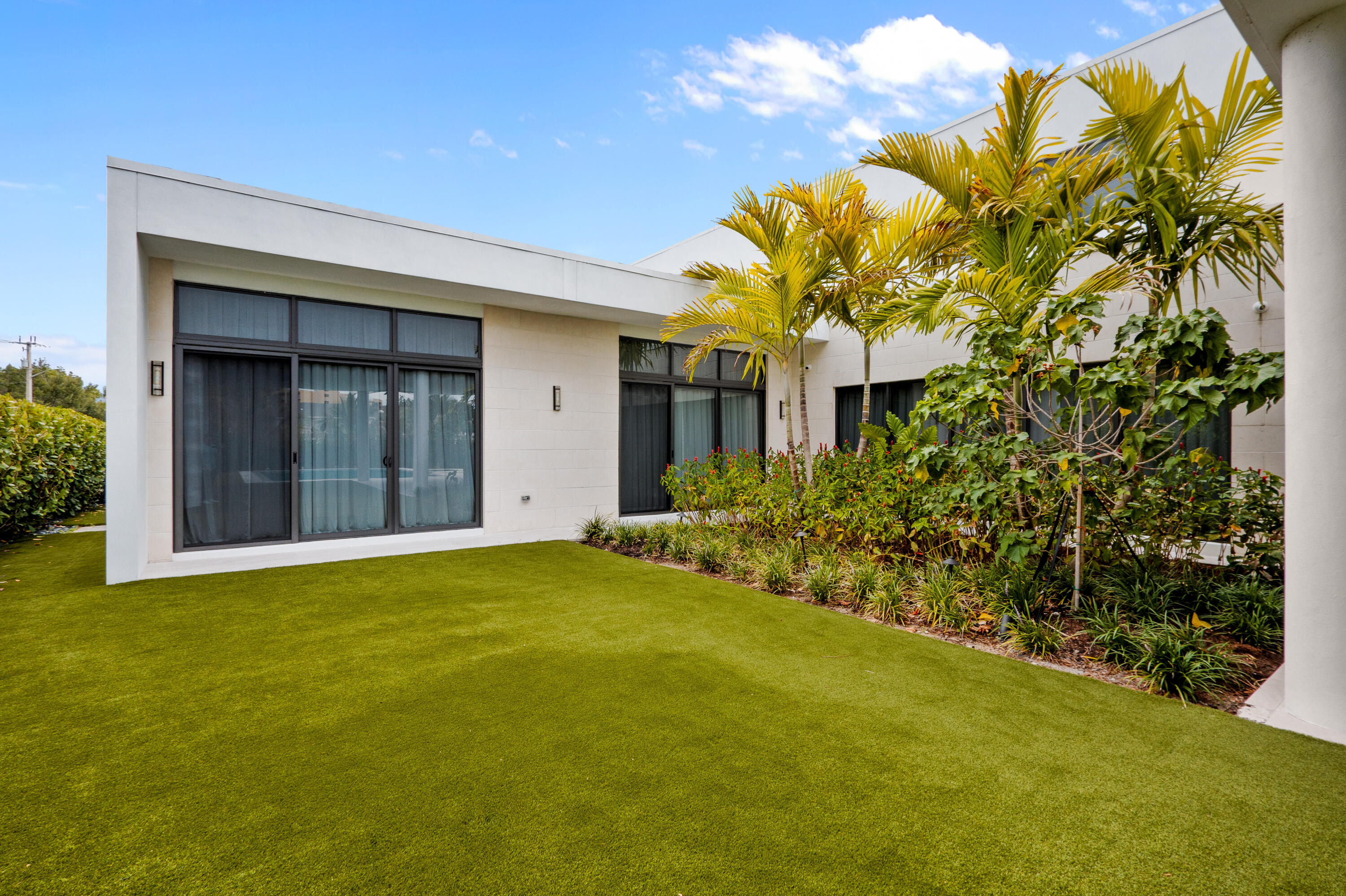 WESTON ESTATES - Residential