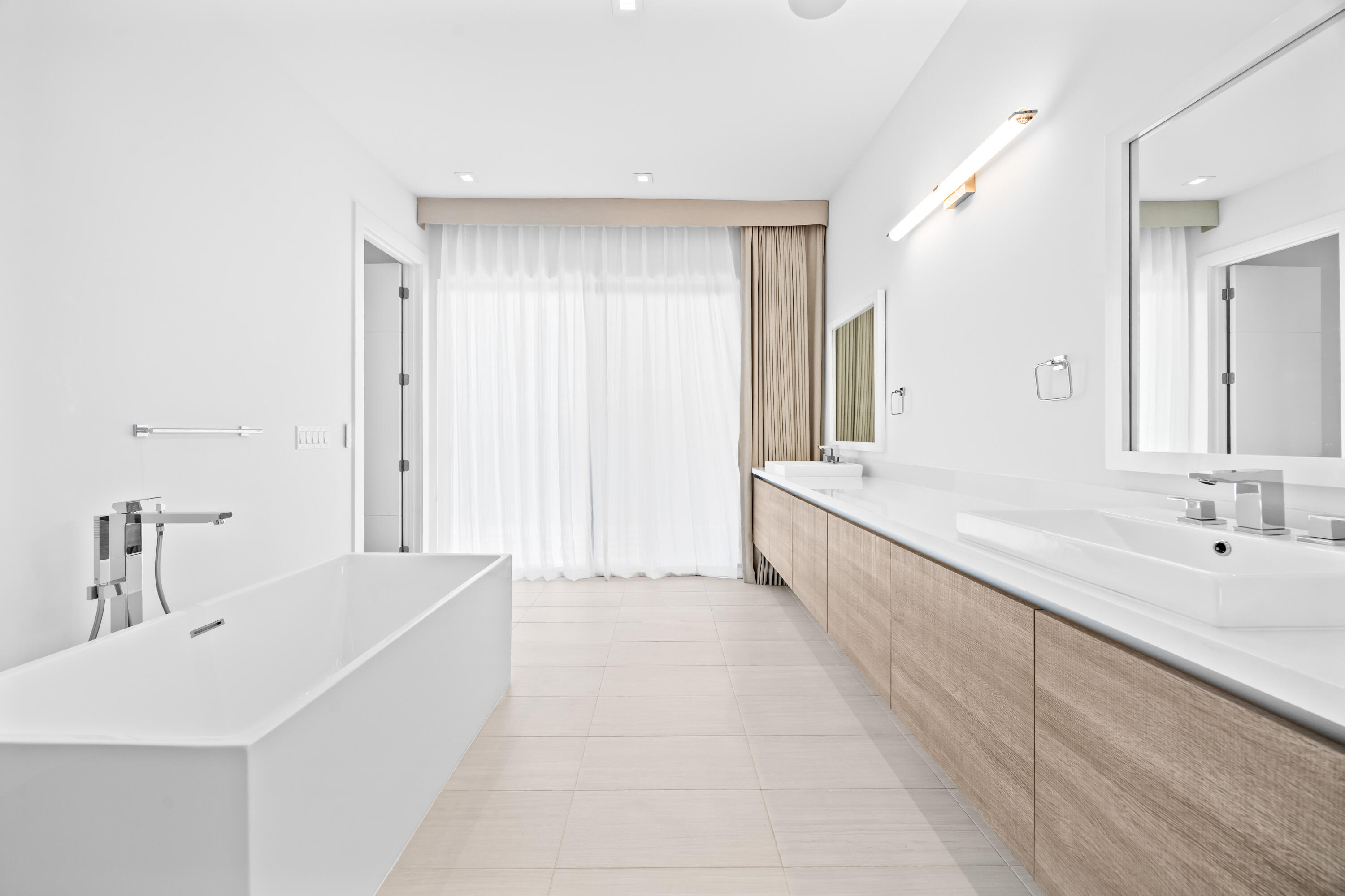 WESTON ESTATES - Residential