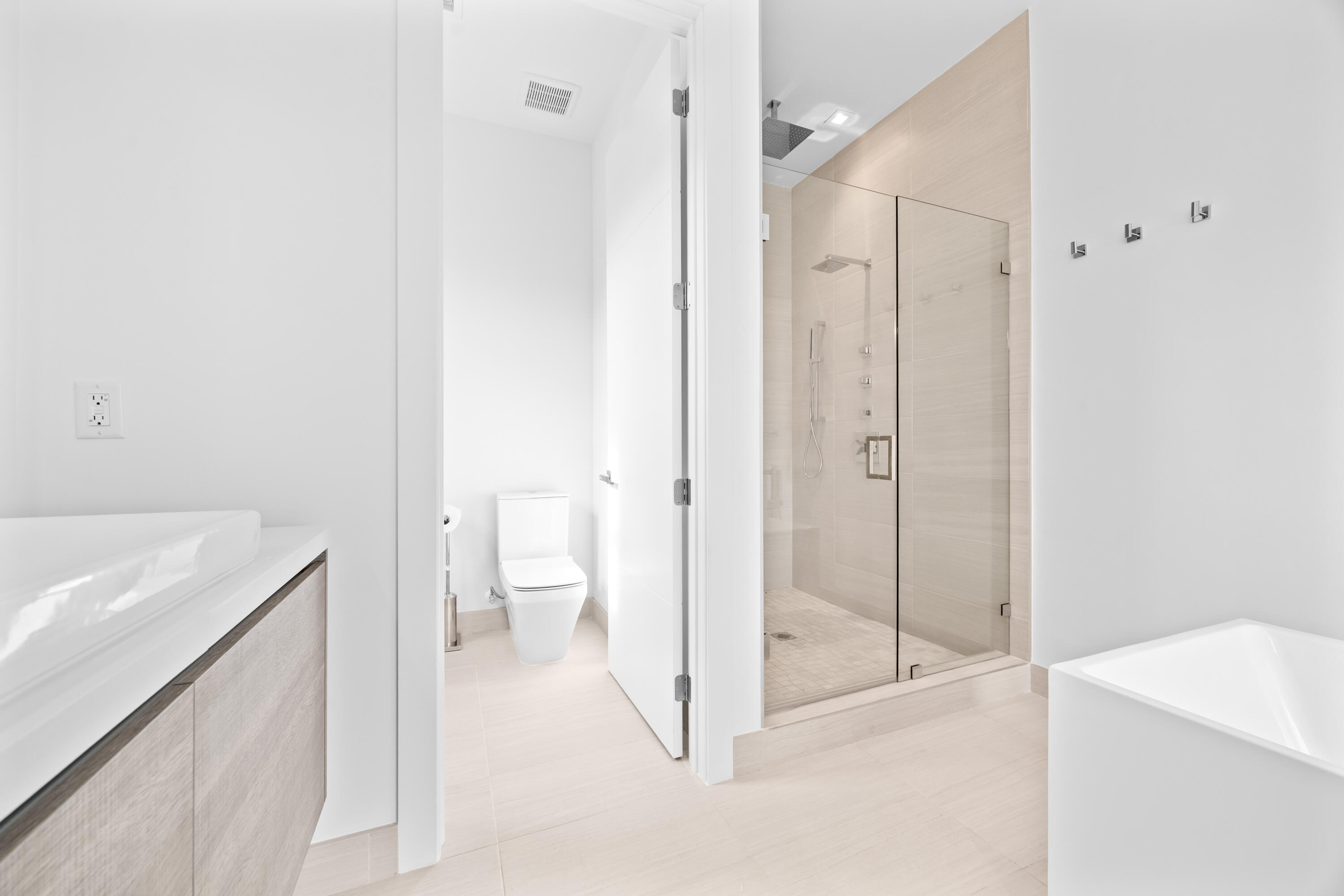 WESTON ESTATES - Residential