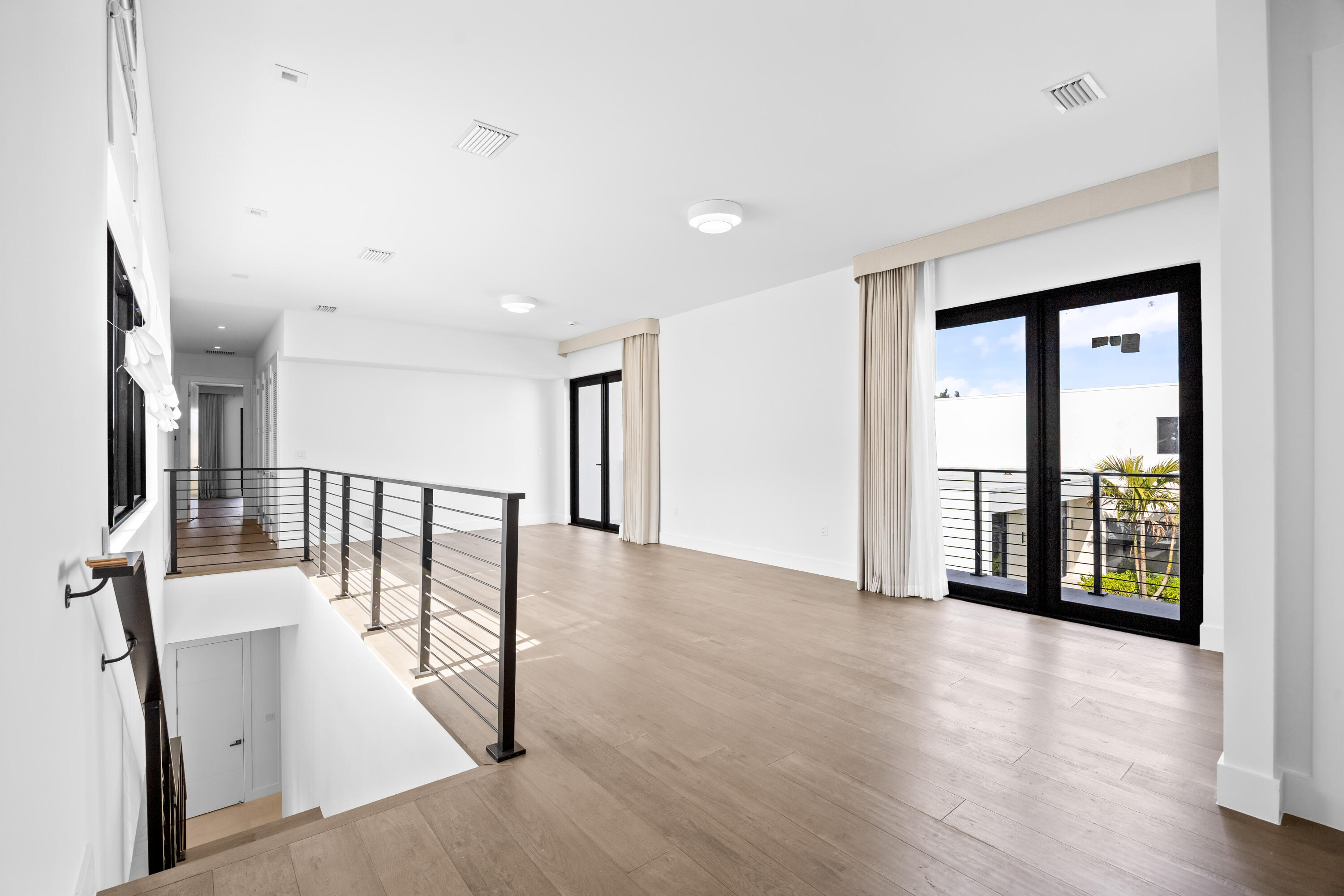 WESTON ESTATES - Residential