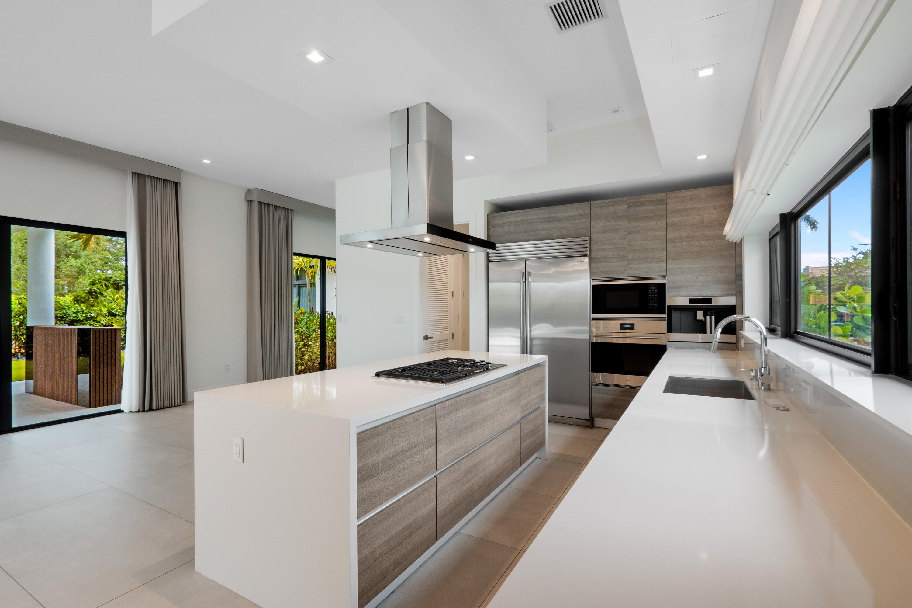 WESTON ESTATES - Residential
