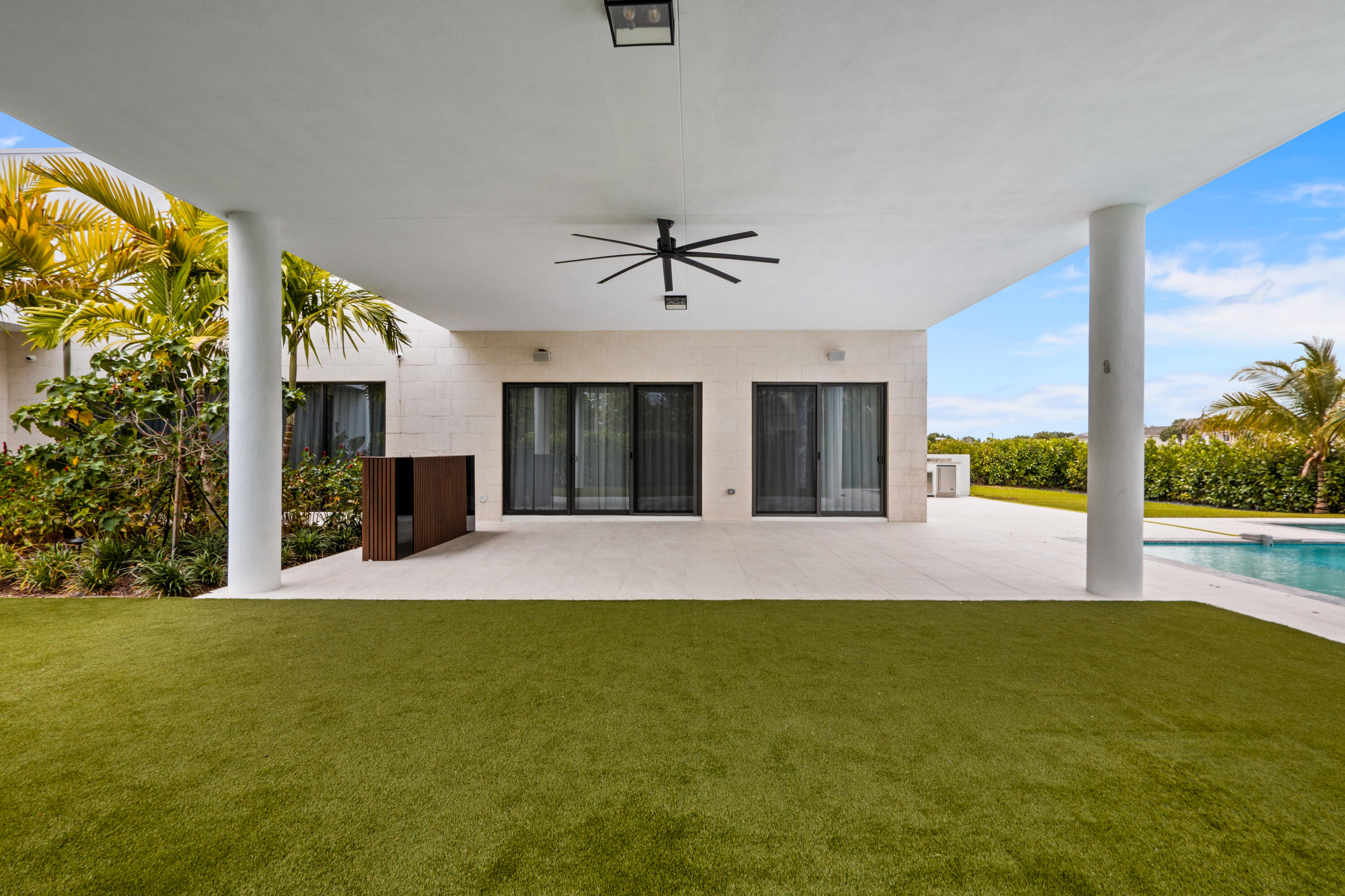 WESTON ESTATES - Residential