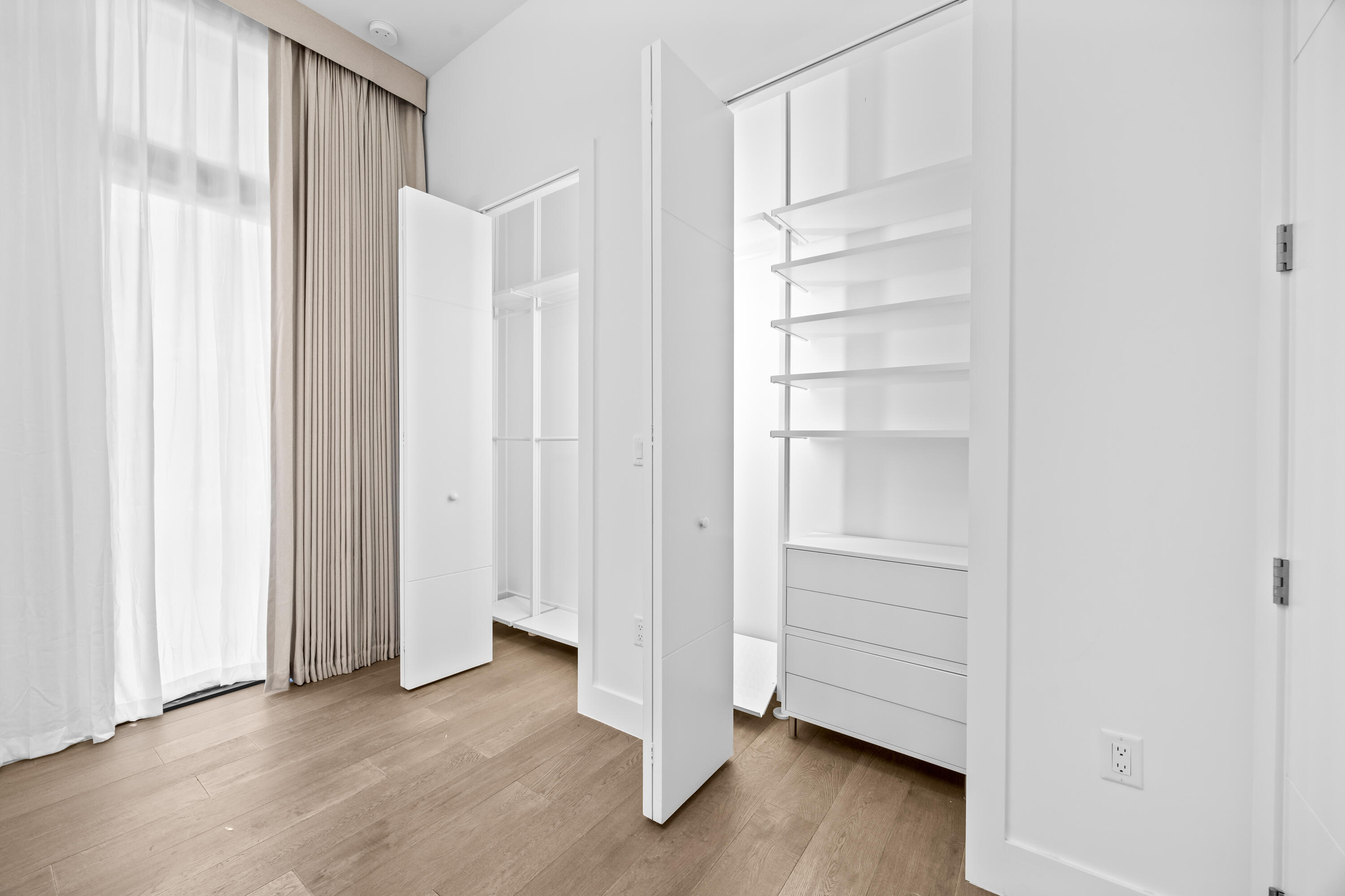 WESTON ESTATES - Residential