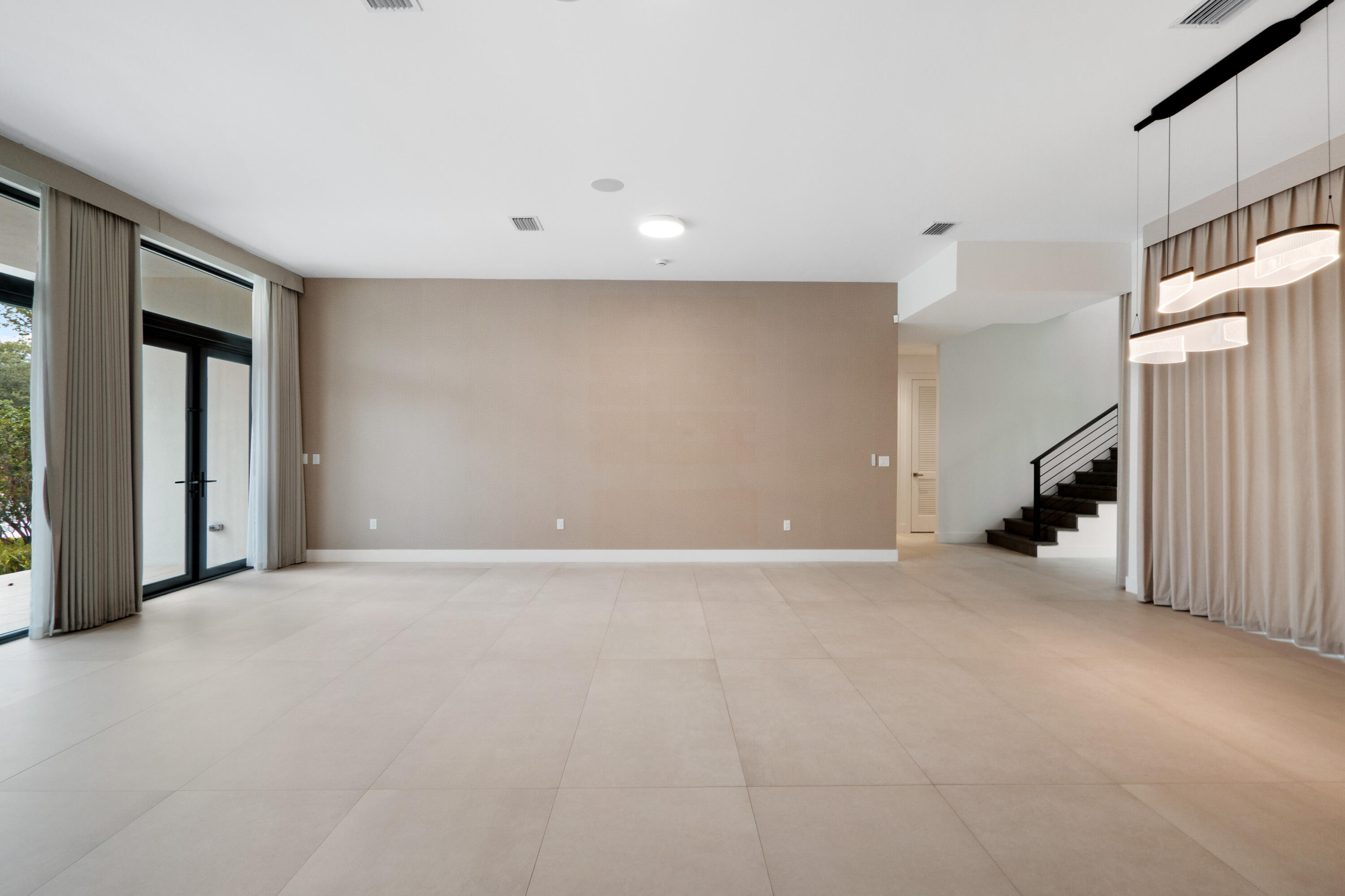 WESTON ESTATES - Residential
