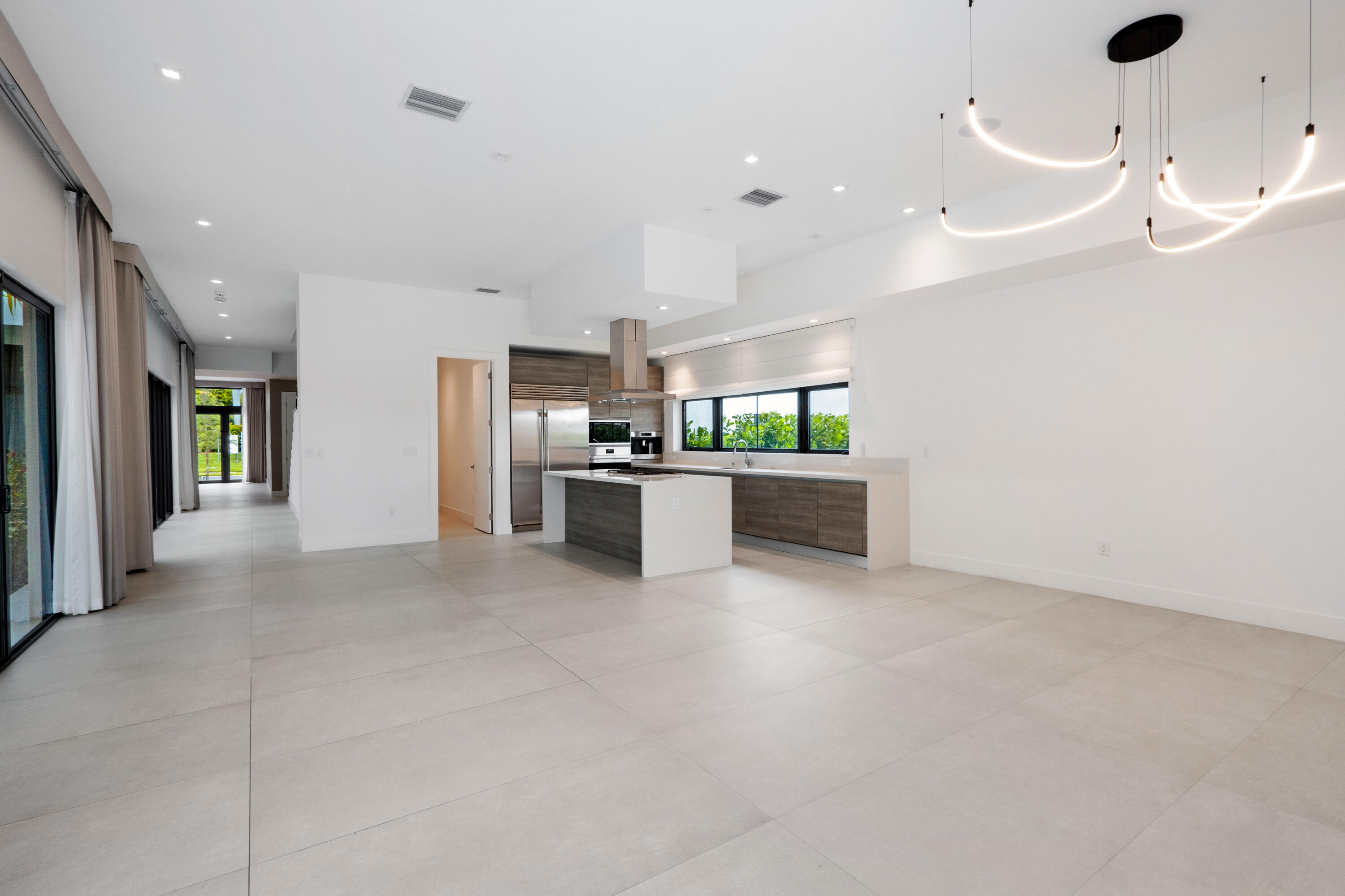 WESTON ESTATES - Residential
