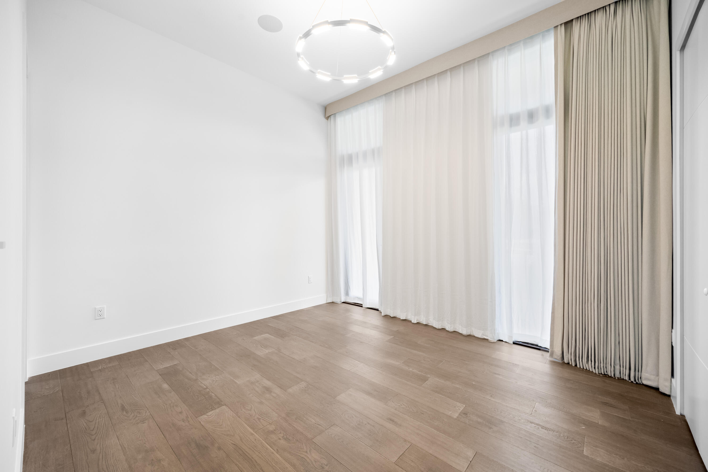 WESTON ESTATES - Residential