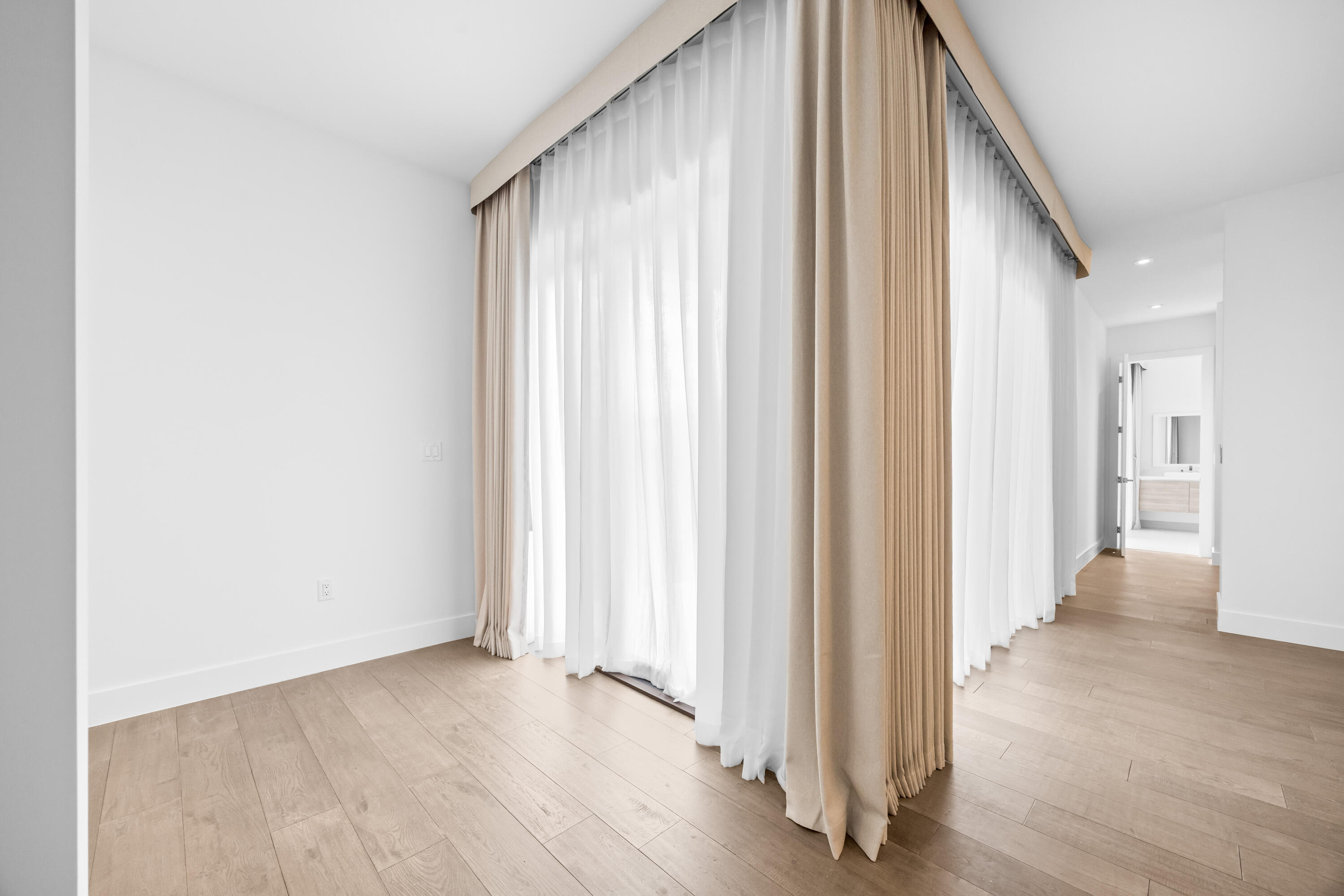 WESTON ESTATES - Residential