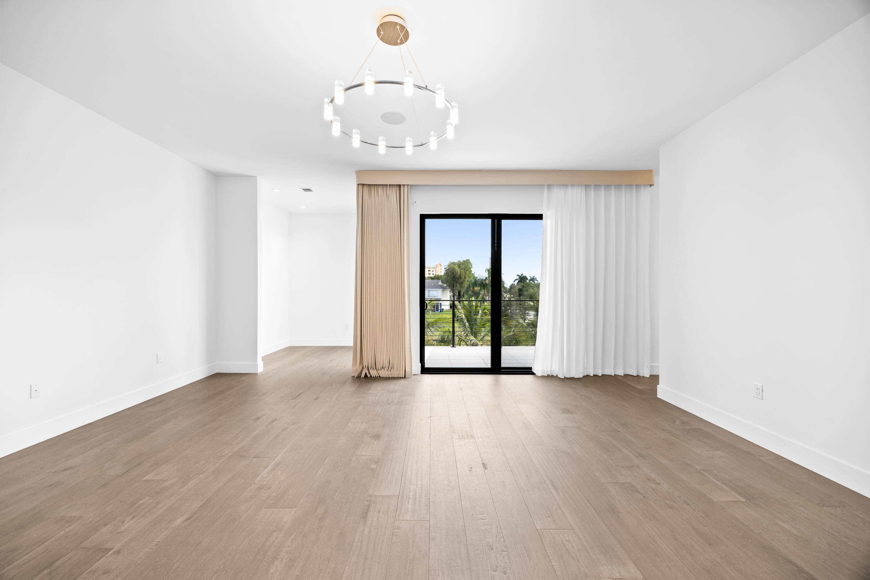 WESTON ESTATES - Residential