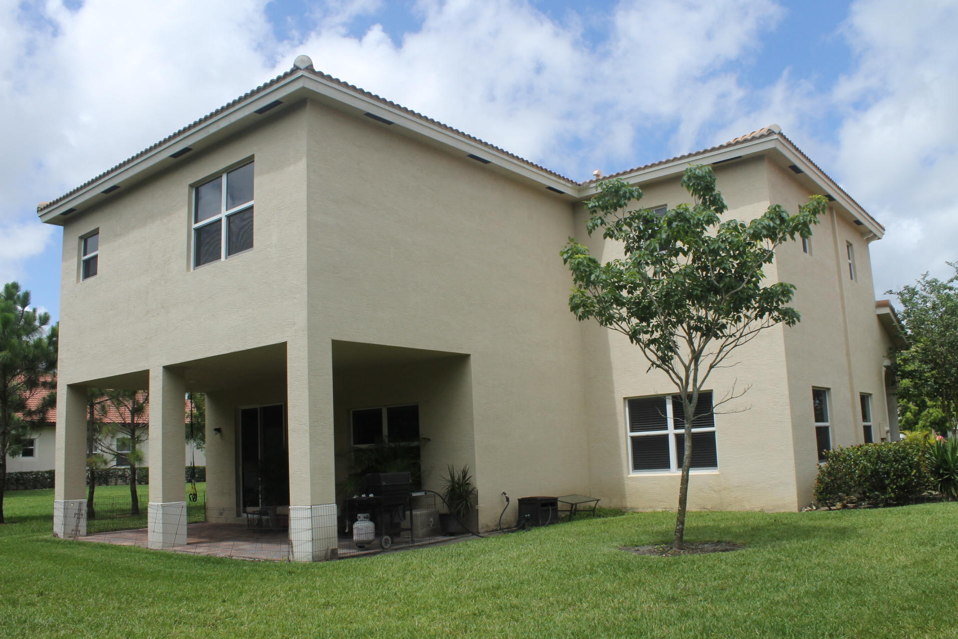 LOXAHATCHEE RESERVE NORTH - Residential Lease