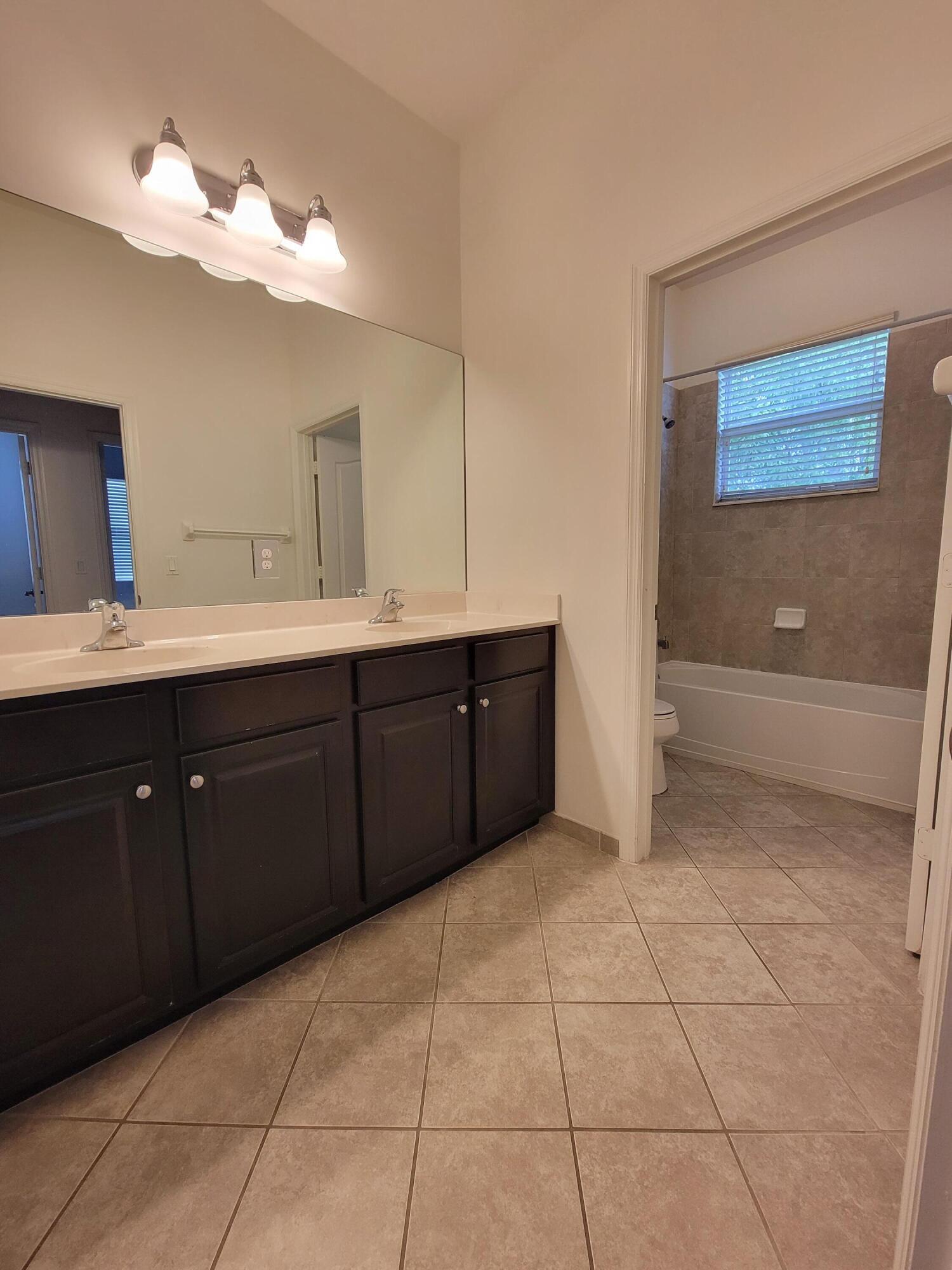 LOXAHATCHEE RESERVE NORTH - Residential Lease