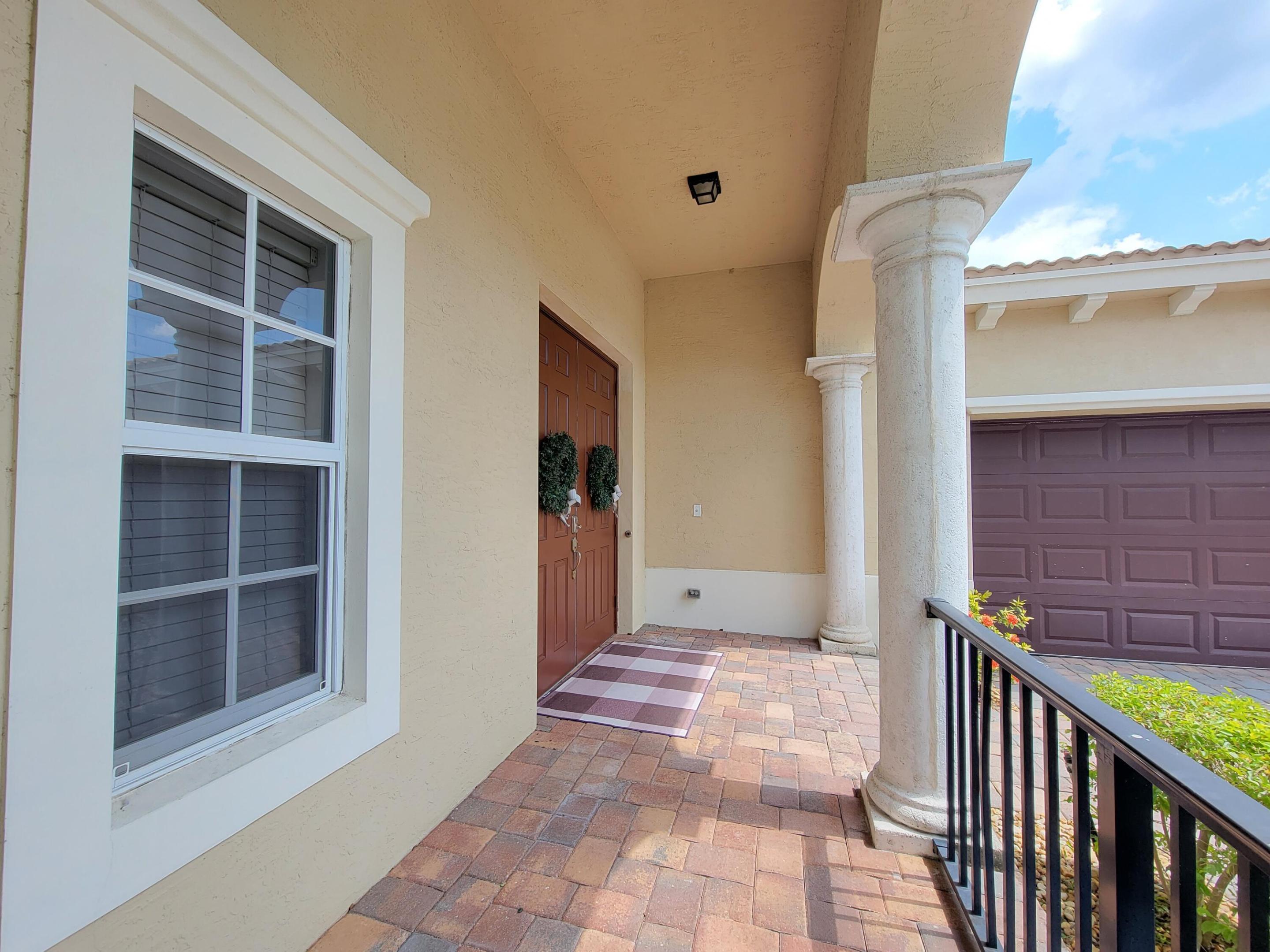 LOXAHATCHEE RESERVE NORTH - Residential Lease