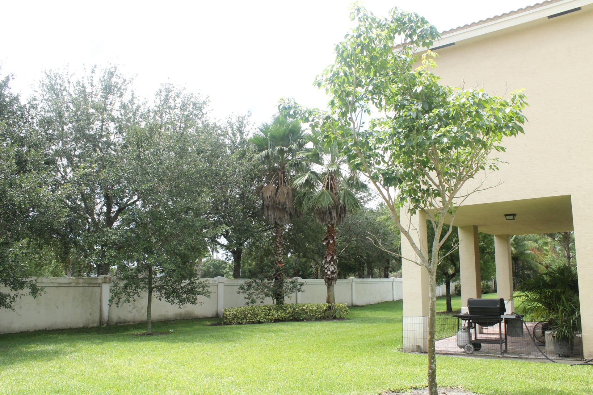 LOXAHATCHEE RESERVE NORTH - Residential Lease