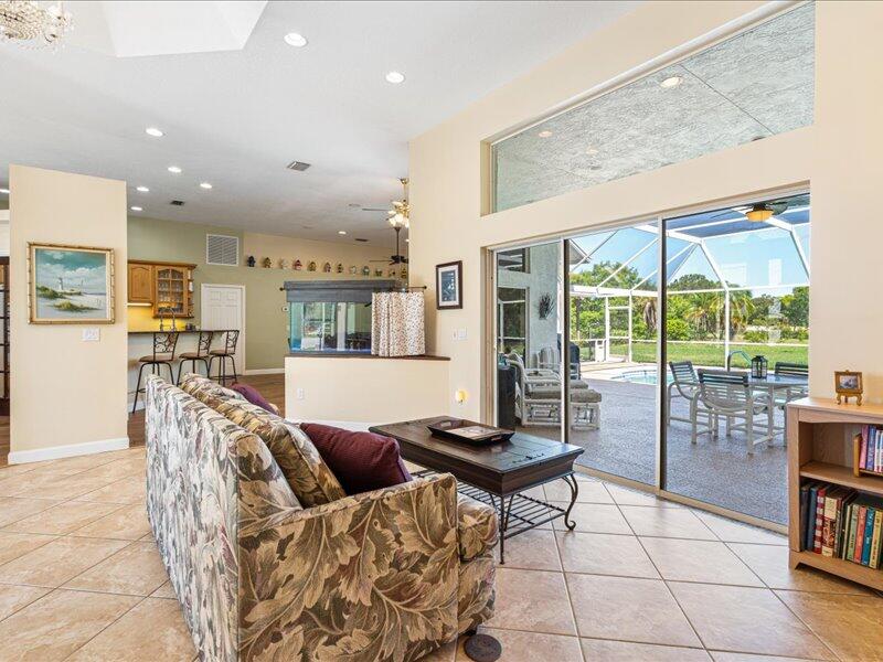 PORT ST LUCIE SECTION 48 1ST REPLAT - Residential
