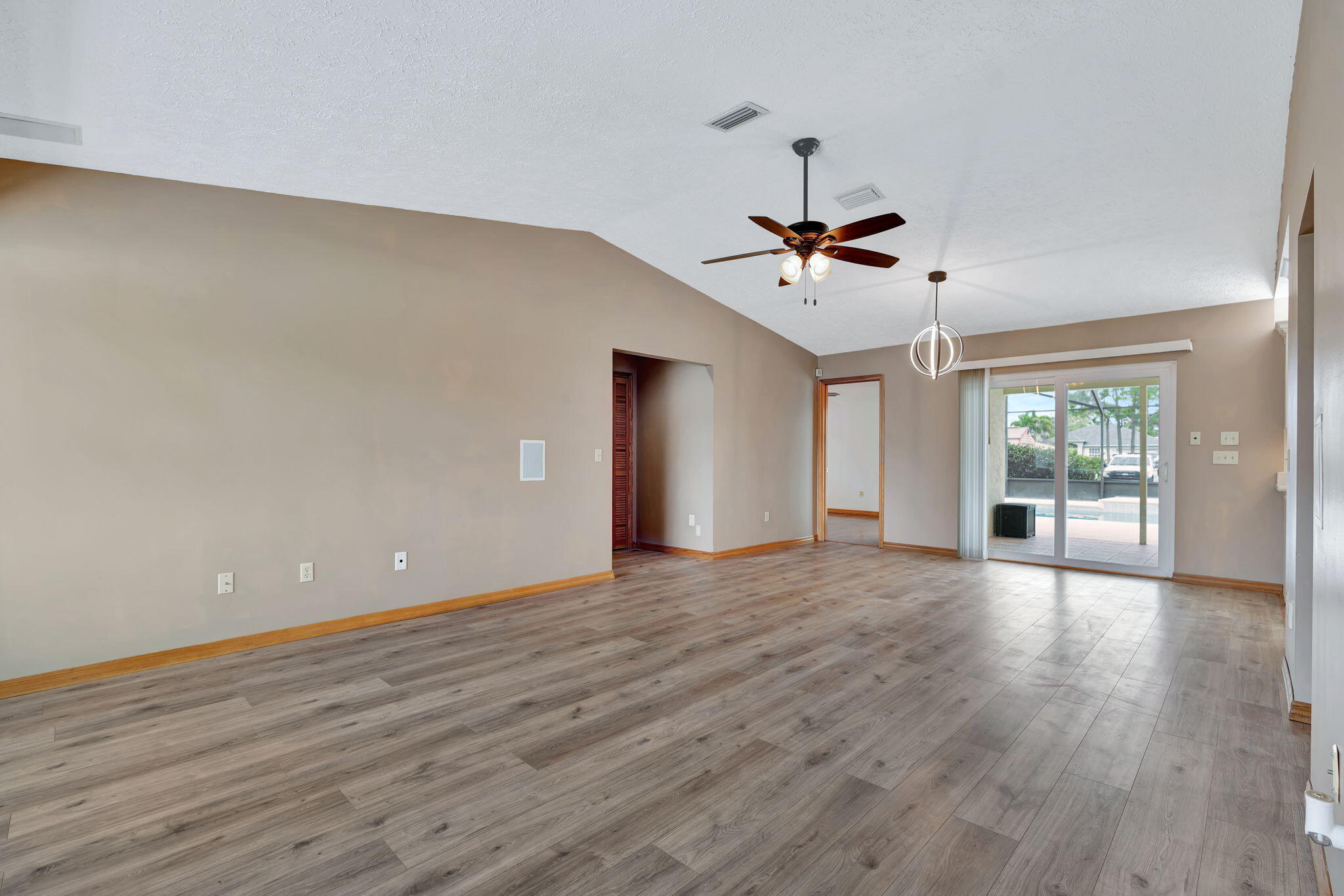 PORT ST LUCIE SECTION 18 - Residential