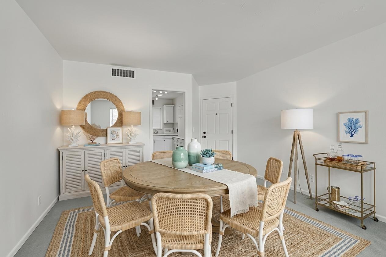 TEQUESTA GARDEN CONDO 6 - Residential
