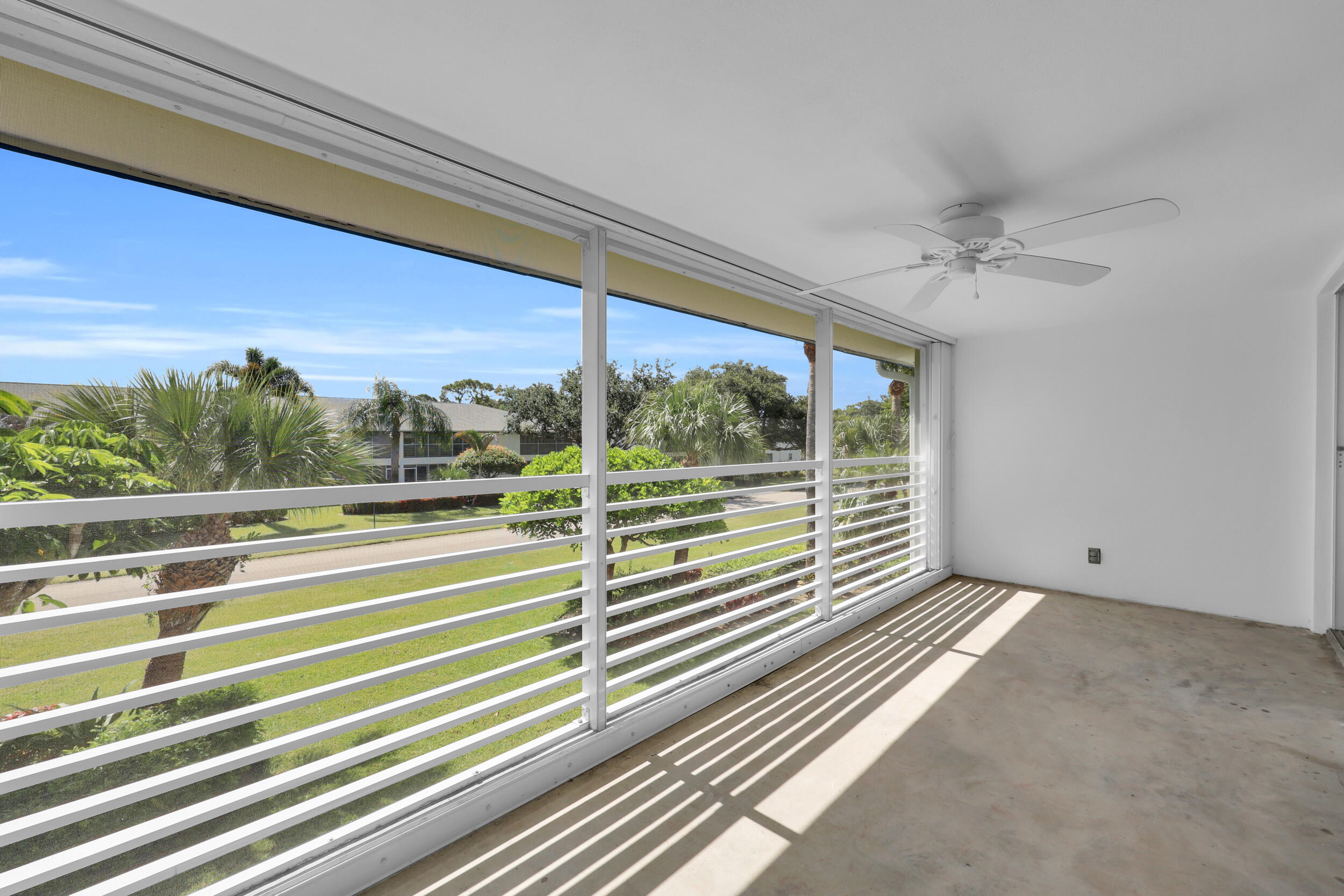 TEQUESTA GARDEN CONDO 6 - Residential