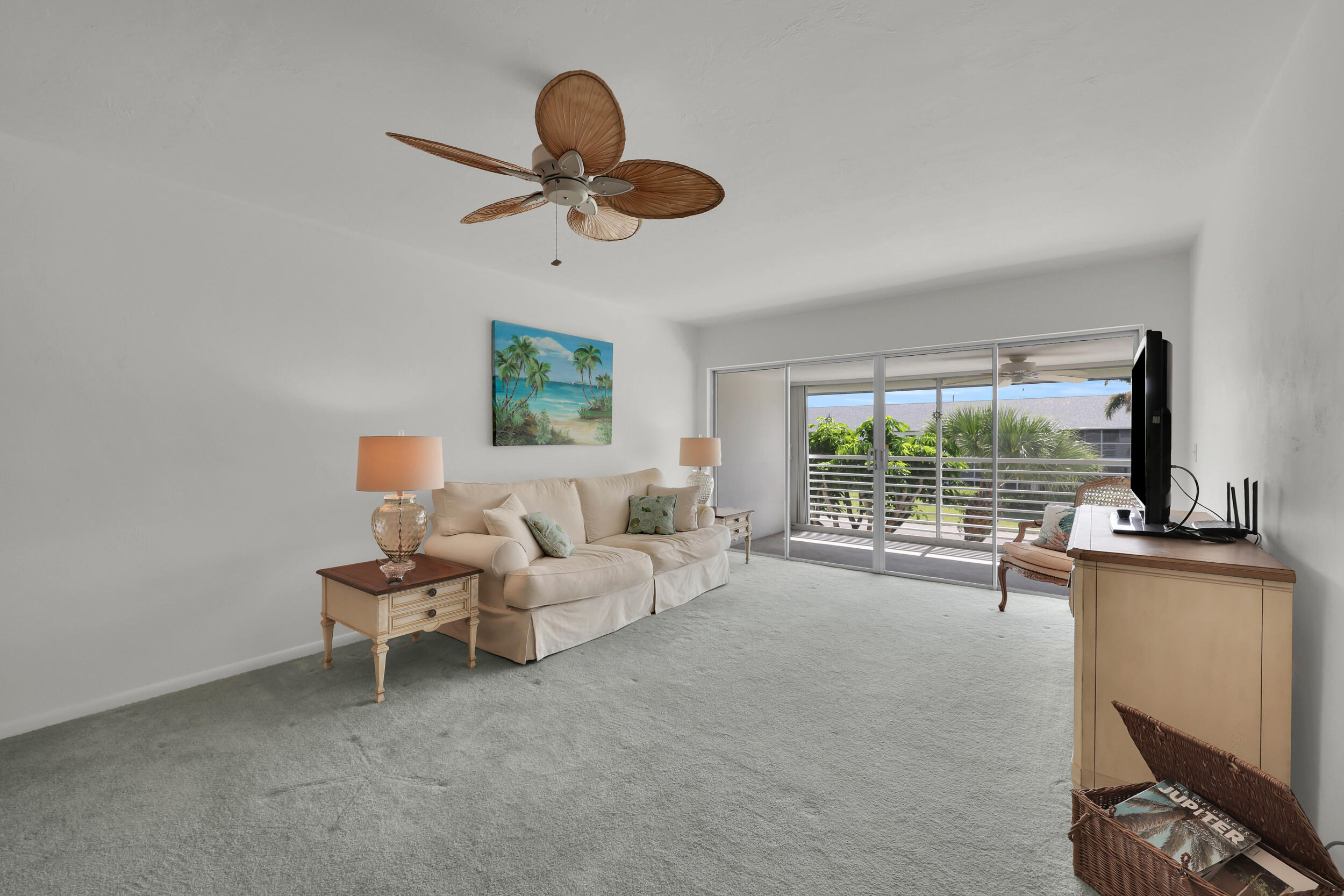 TEQUESTA GARDEN CONDO 6 - Residential
