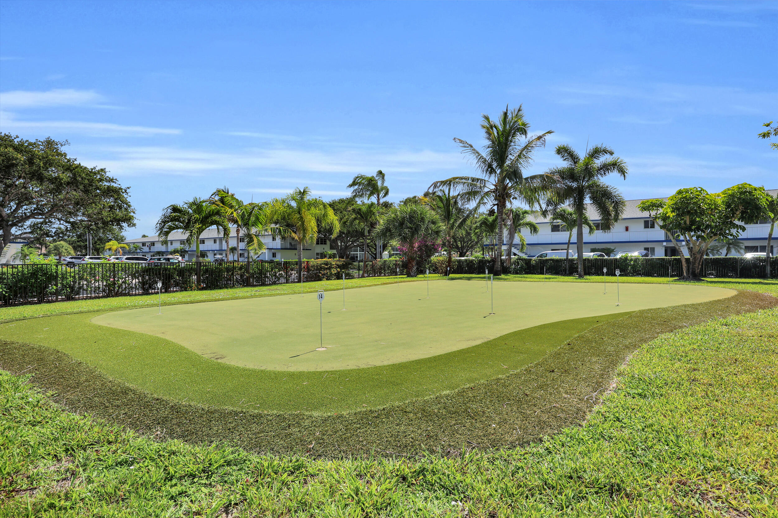 TEQUESTA GARDEN CONDO 6 - Residential