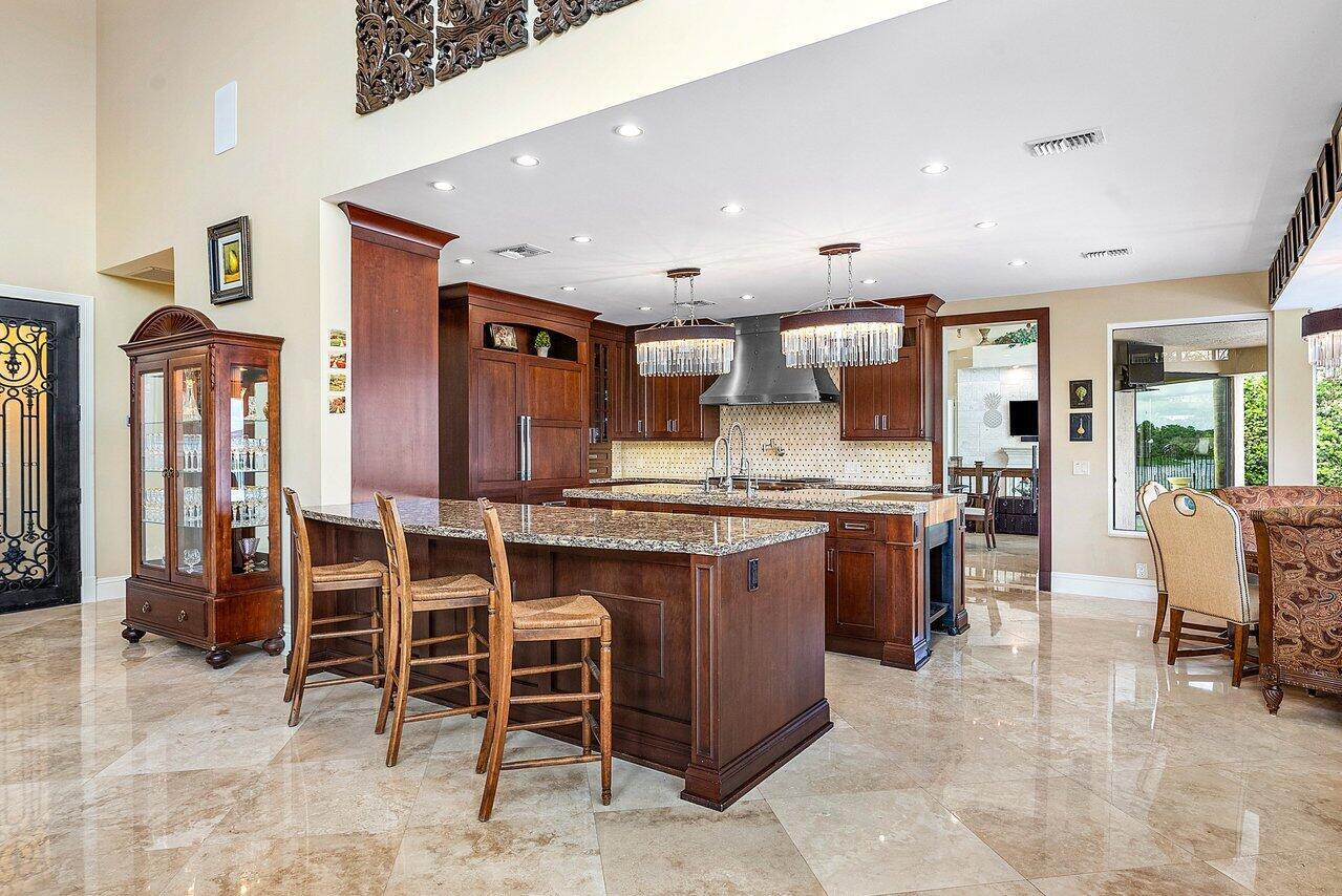 WOODFIELD HUNT CLUB - Residential