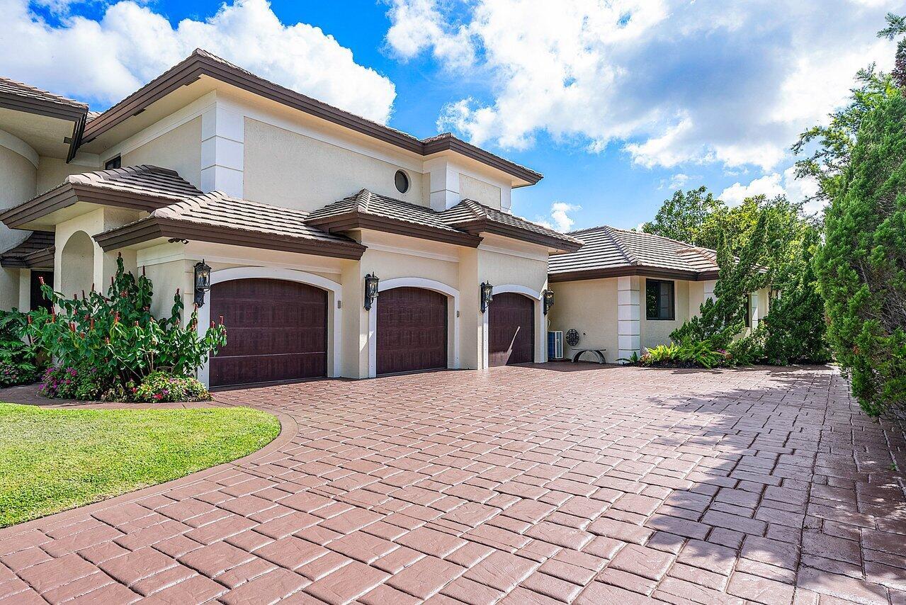 WOODFIELD HUNT CLUB - Residential