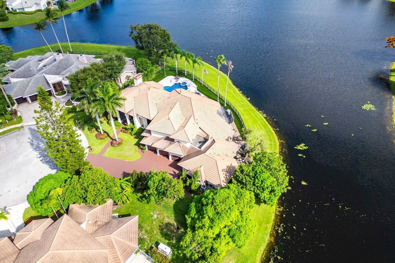 WOODFIELD HUNT CLUB - Residential