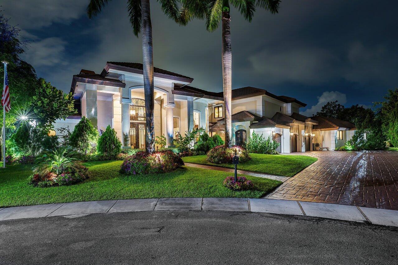 WOODFIELD HUNT CLUB - Residential