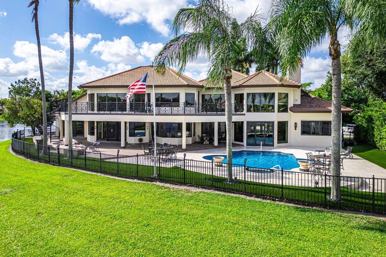 WOODFIELD HUNT CLUB - Residential
