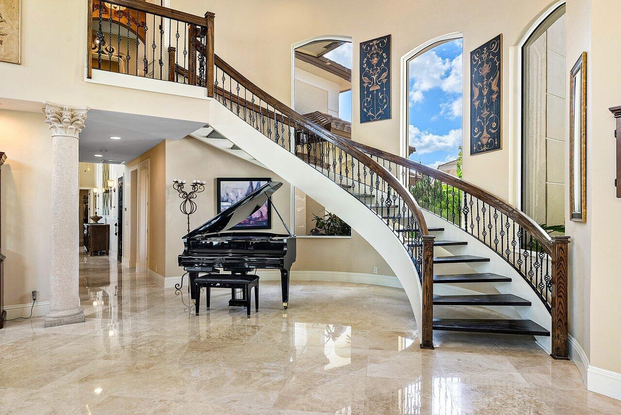 WOODFIELD HUNT CLUB - Residential