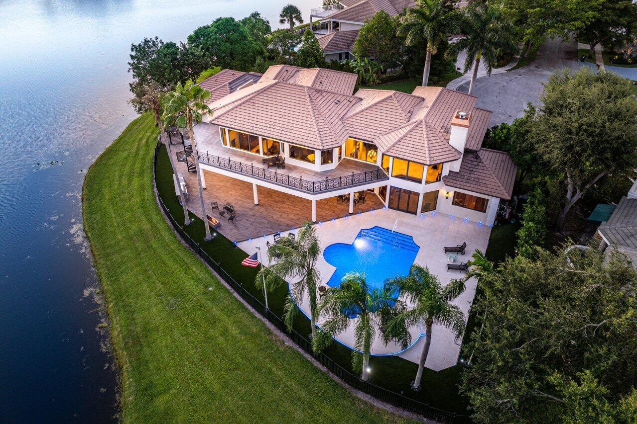 WOODFIELD HUNT CLUB - Residential