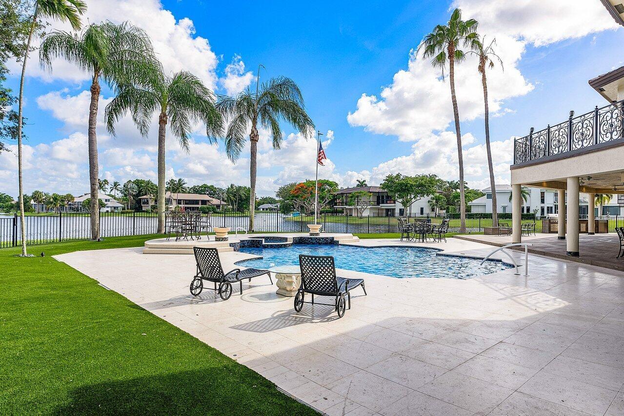 WOODFIELD HUNT CLUB - Residential