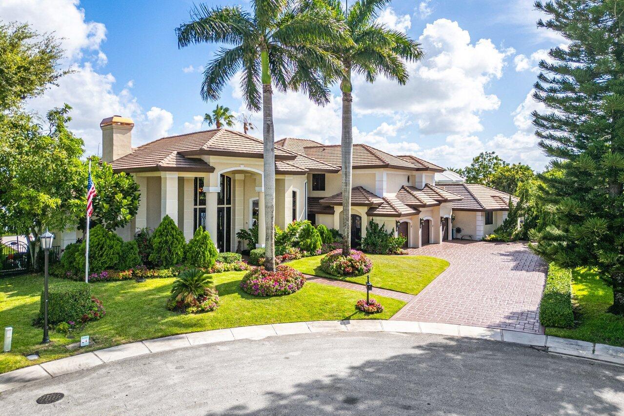 WOODFIELD HUNT CLUB - Residential