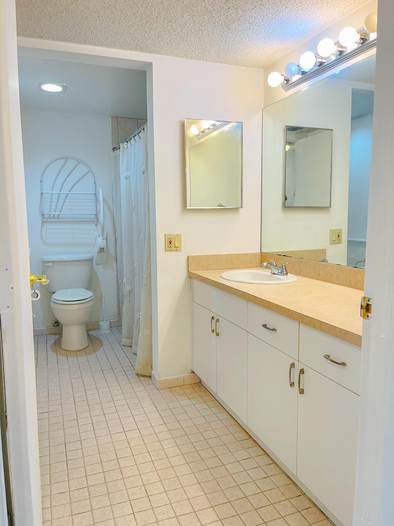 LIME BAY CONDOMINIUM PHASE TWO - Residential