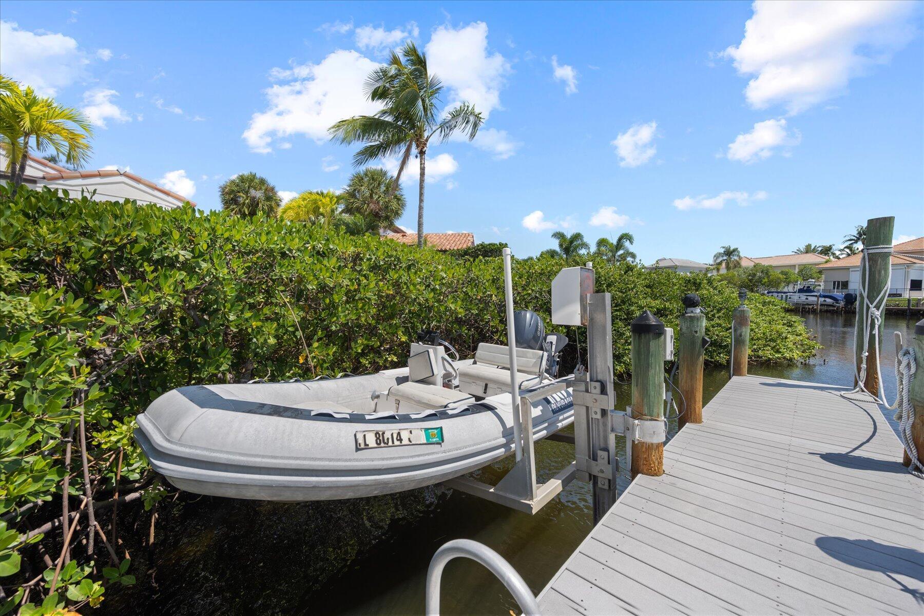 BARROW ISLAND AT JONATHANS LANDING - Residential