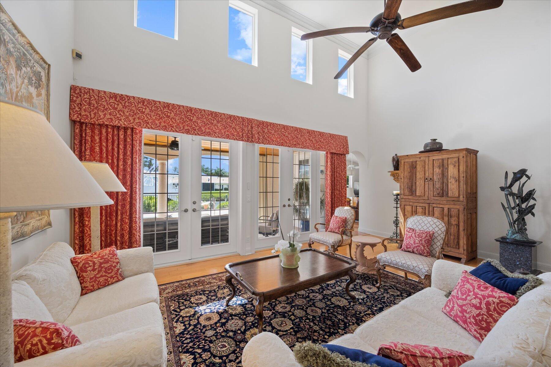 BARROW ISLAND AT JONATHANS LANDING - Residential