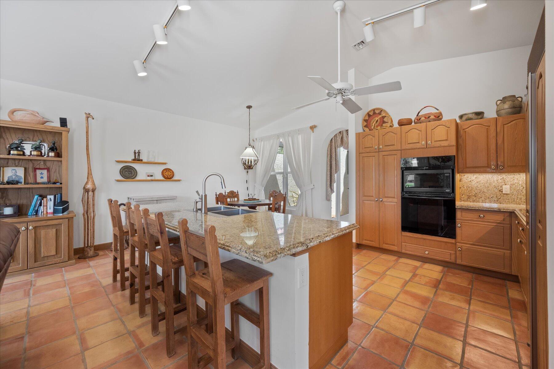 BARROW ISLAND AT JONATHANS LANDING - Residential