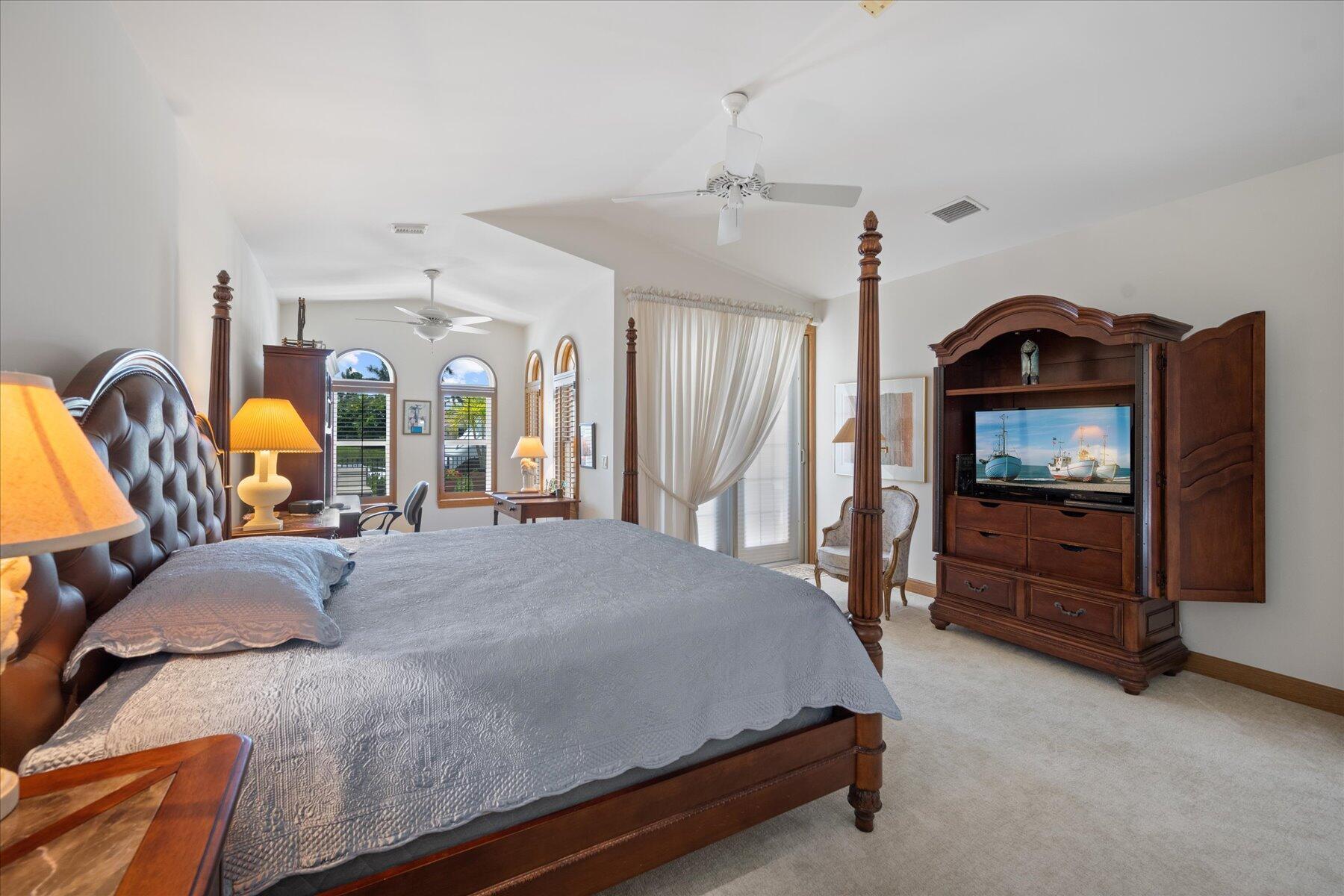 BARROW ISLAND AT JONATHANS LANDING - Residential