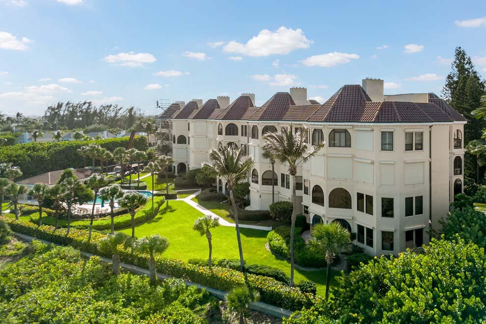 EL CORTIJO CONDO - Residential