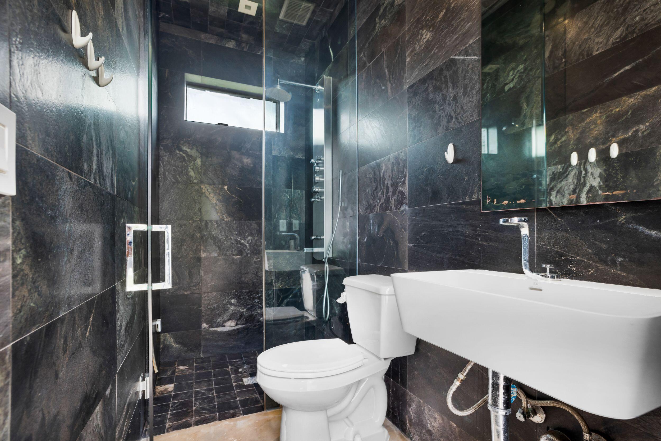 EASTERN SHORES 1ST ADDN - Residential