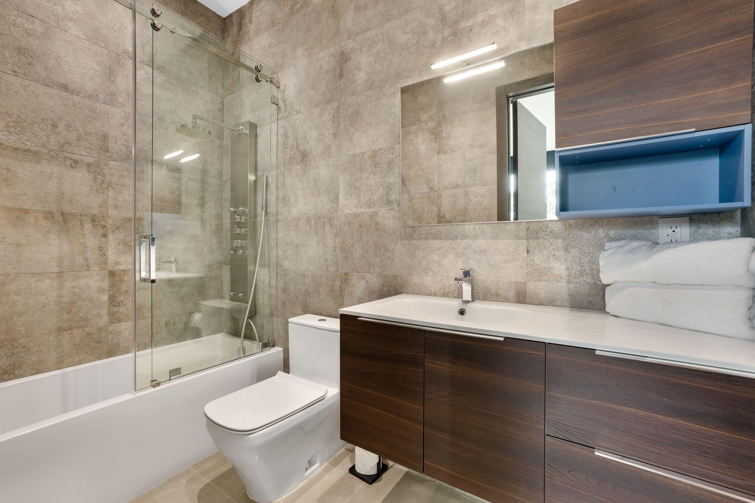EASTERN SHORES 1ST ADDN - Residential