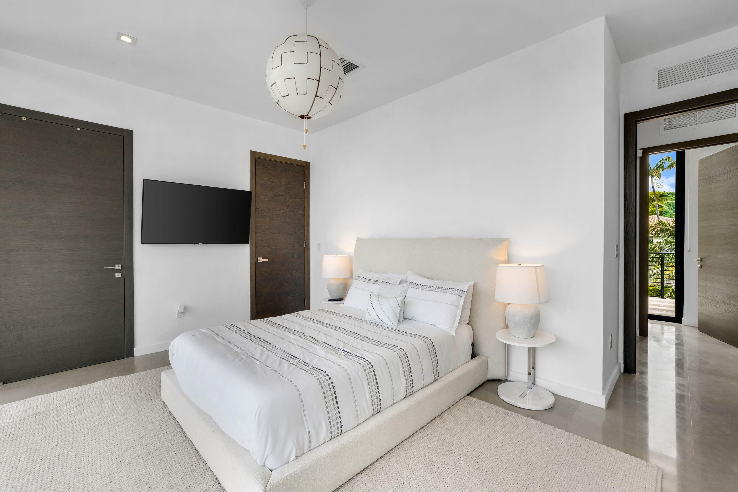 EASTERN SHORES 1ST ADDN - Residential