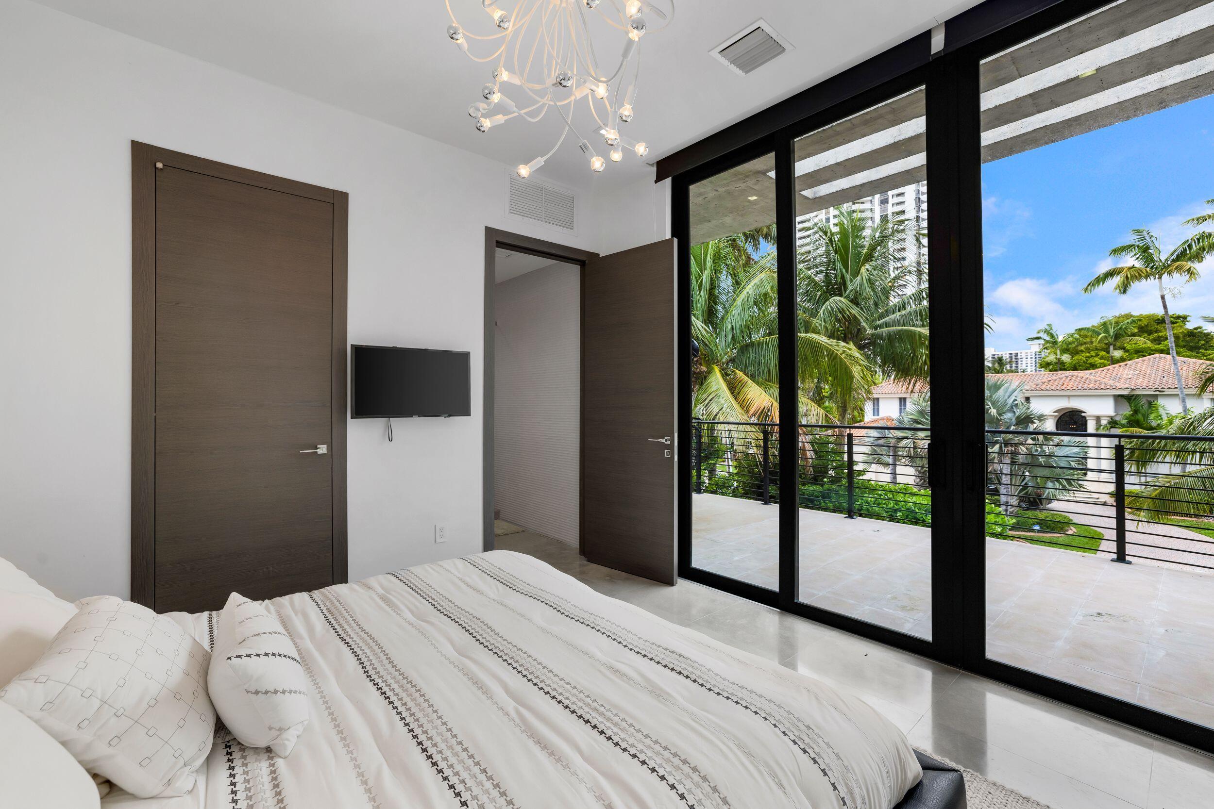 EASTERN SHORES 1ST ADDN - Residential