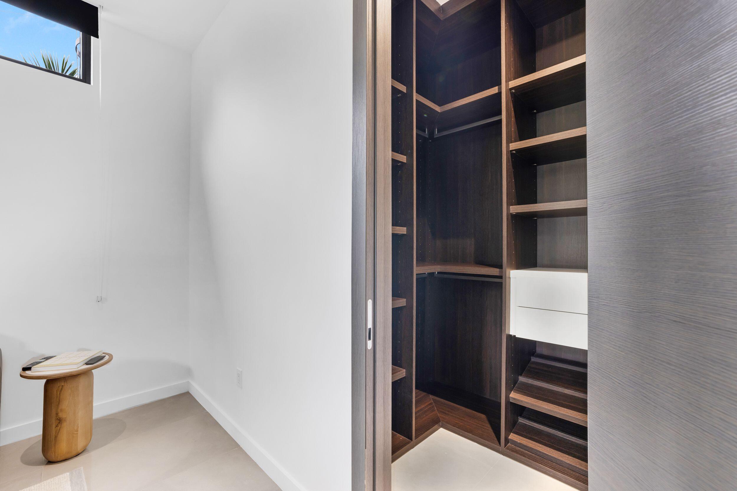 EASTERN SHORES 1ST ADDN - Residential