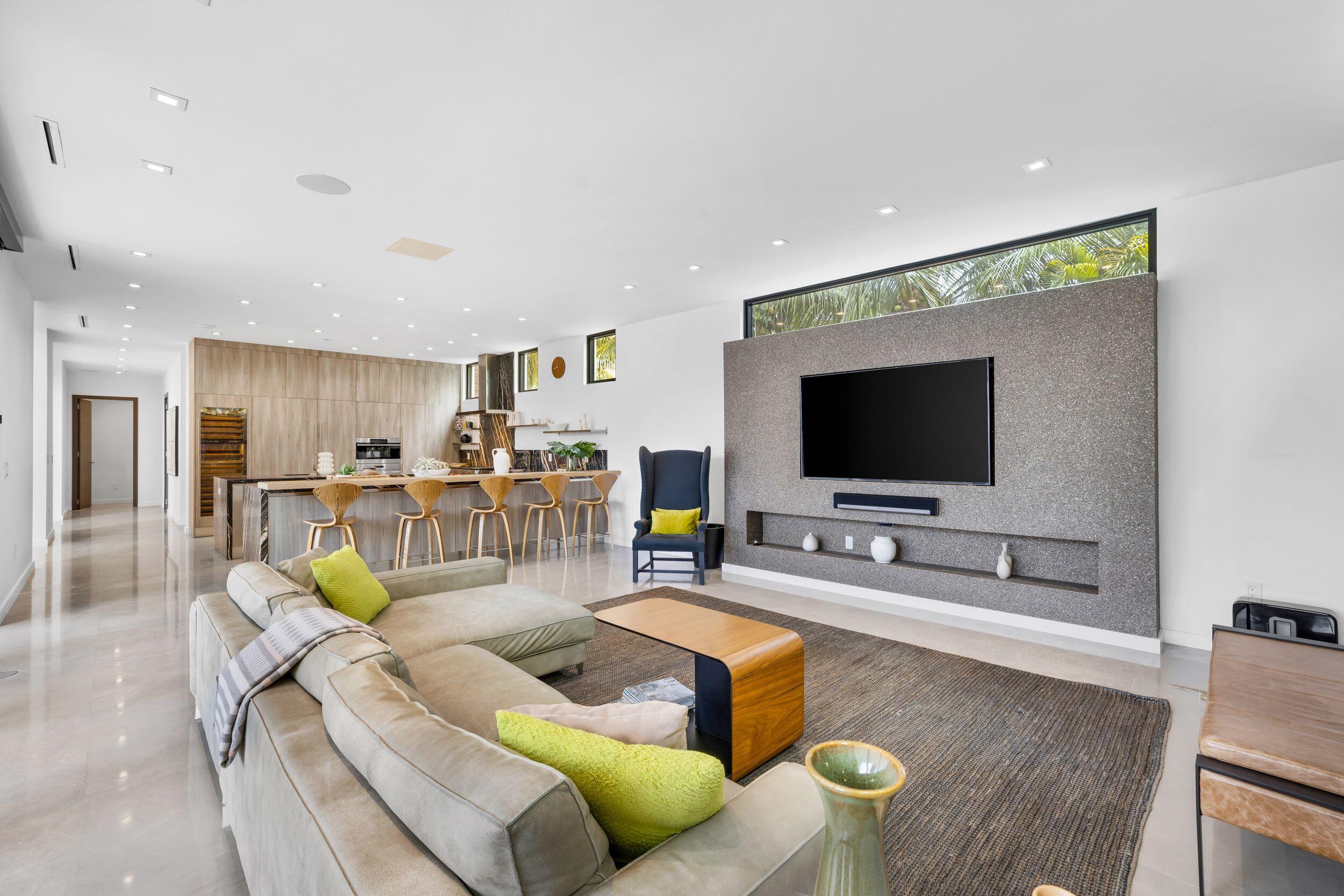 EASTERN SHORES 1ST ADDN - Residential
