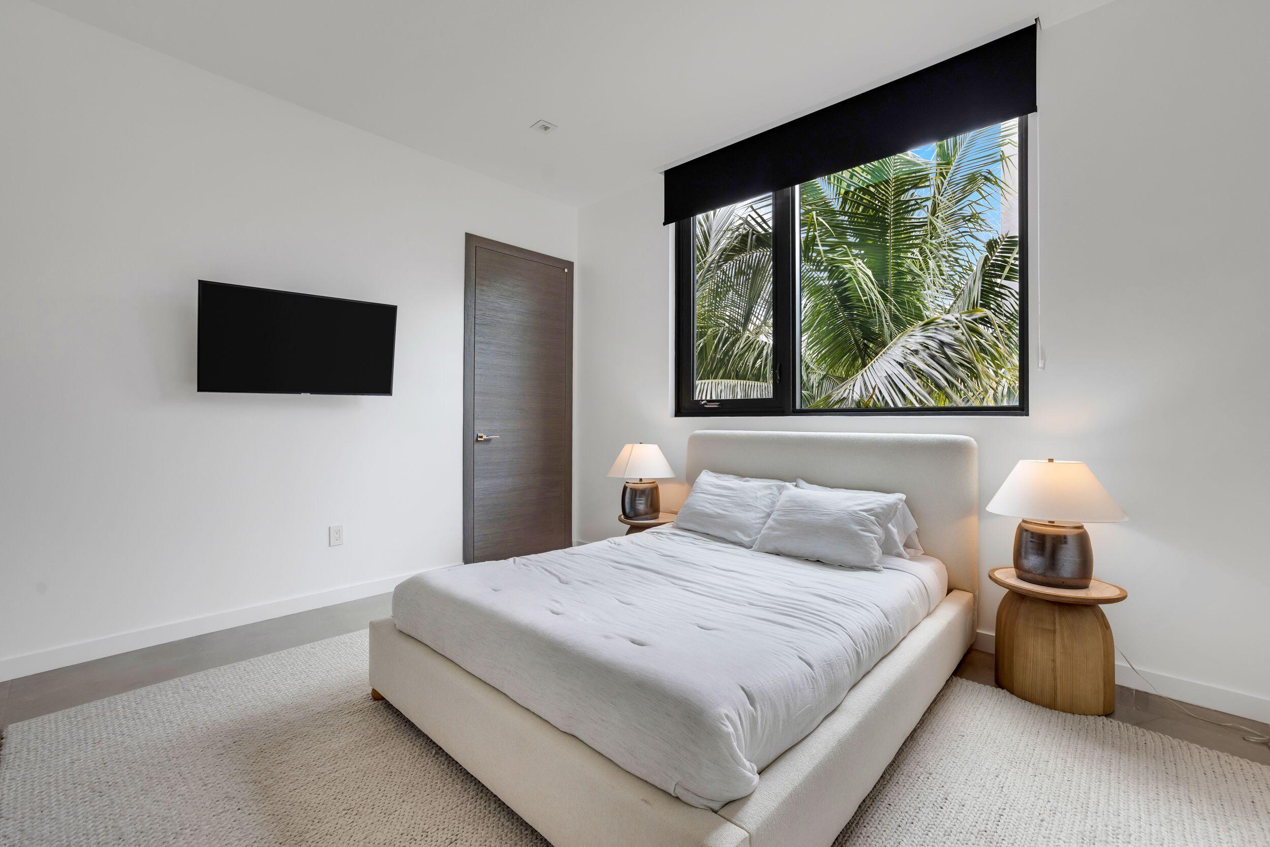 EASTERN SHORES 1ST ADDN - Residential