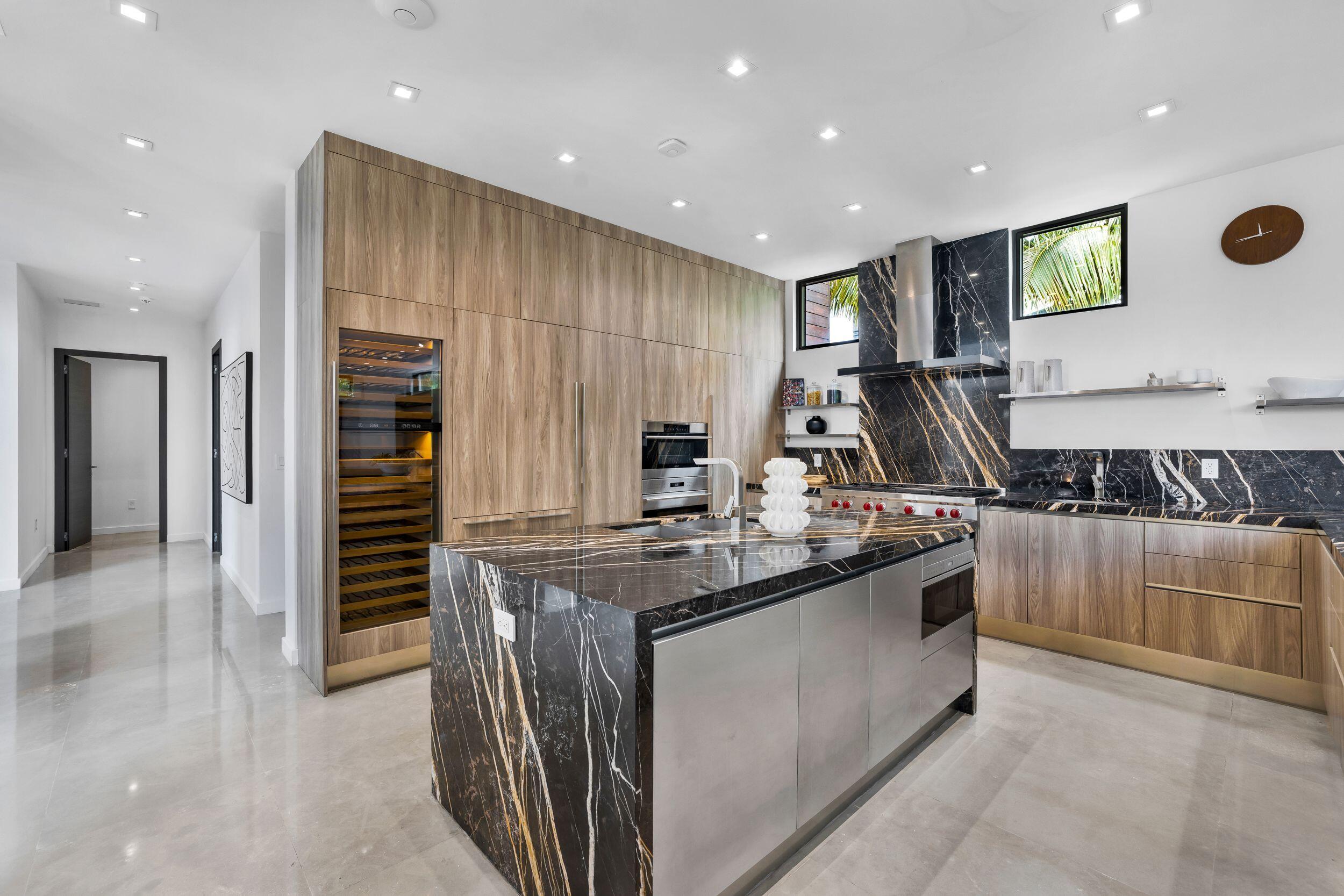 EASTERN SHORES 1ST ADDN - Residential