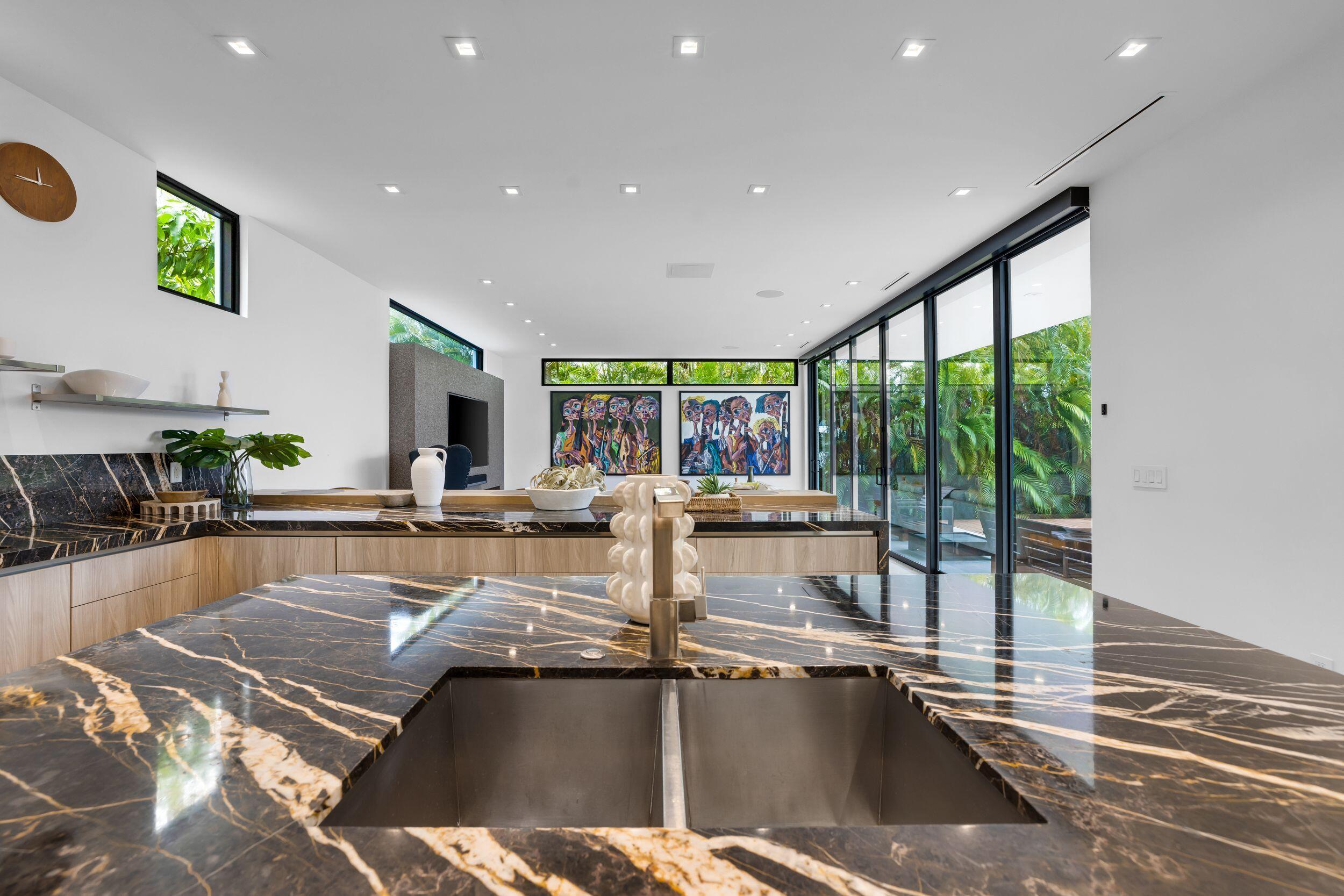 EASTERN SHORES 1ST ADDN - Residential