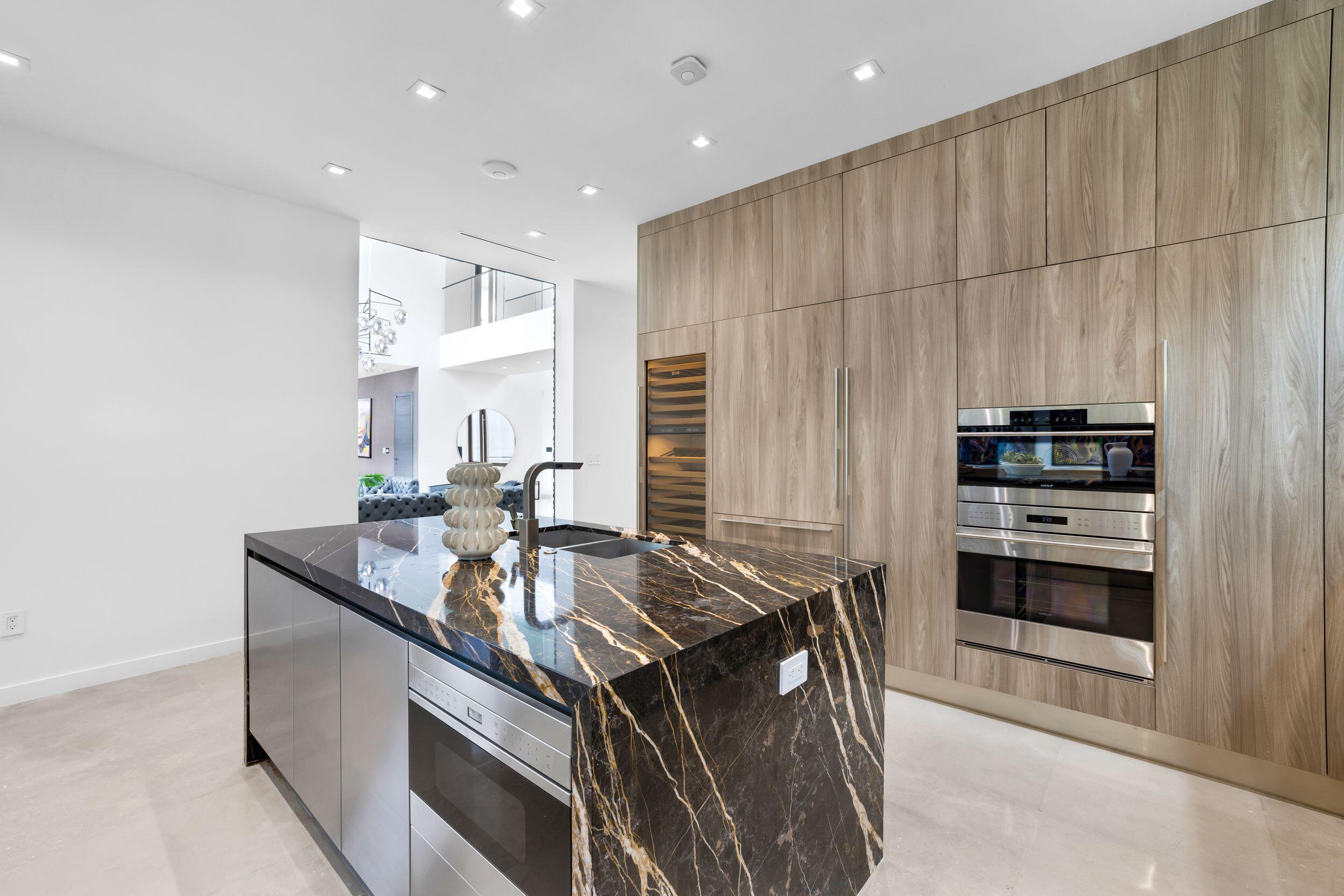 EASTERN SHORES 1ST ADDN - Residential