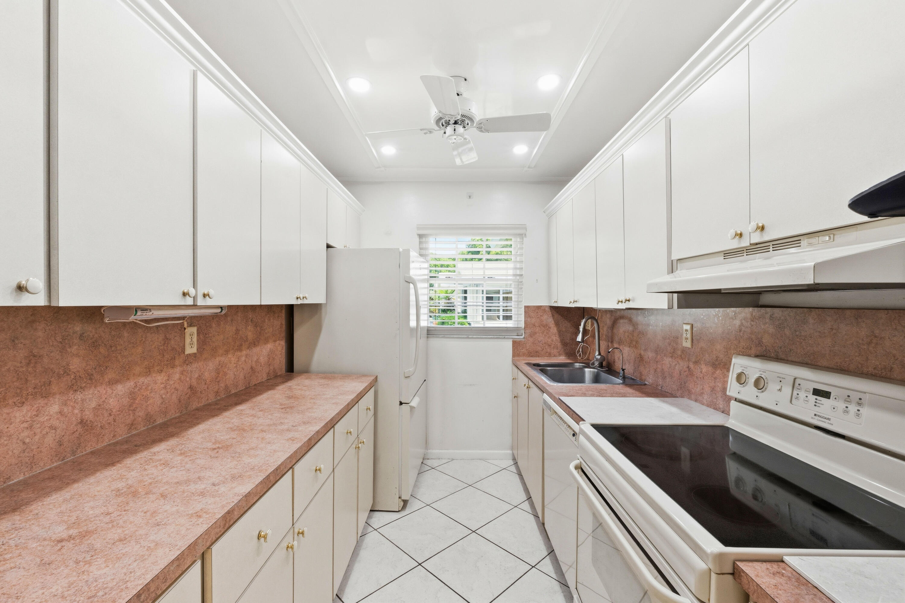 HIGH POINT OF DELRAY WEST CONDO SEC 1&2 - Residential