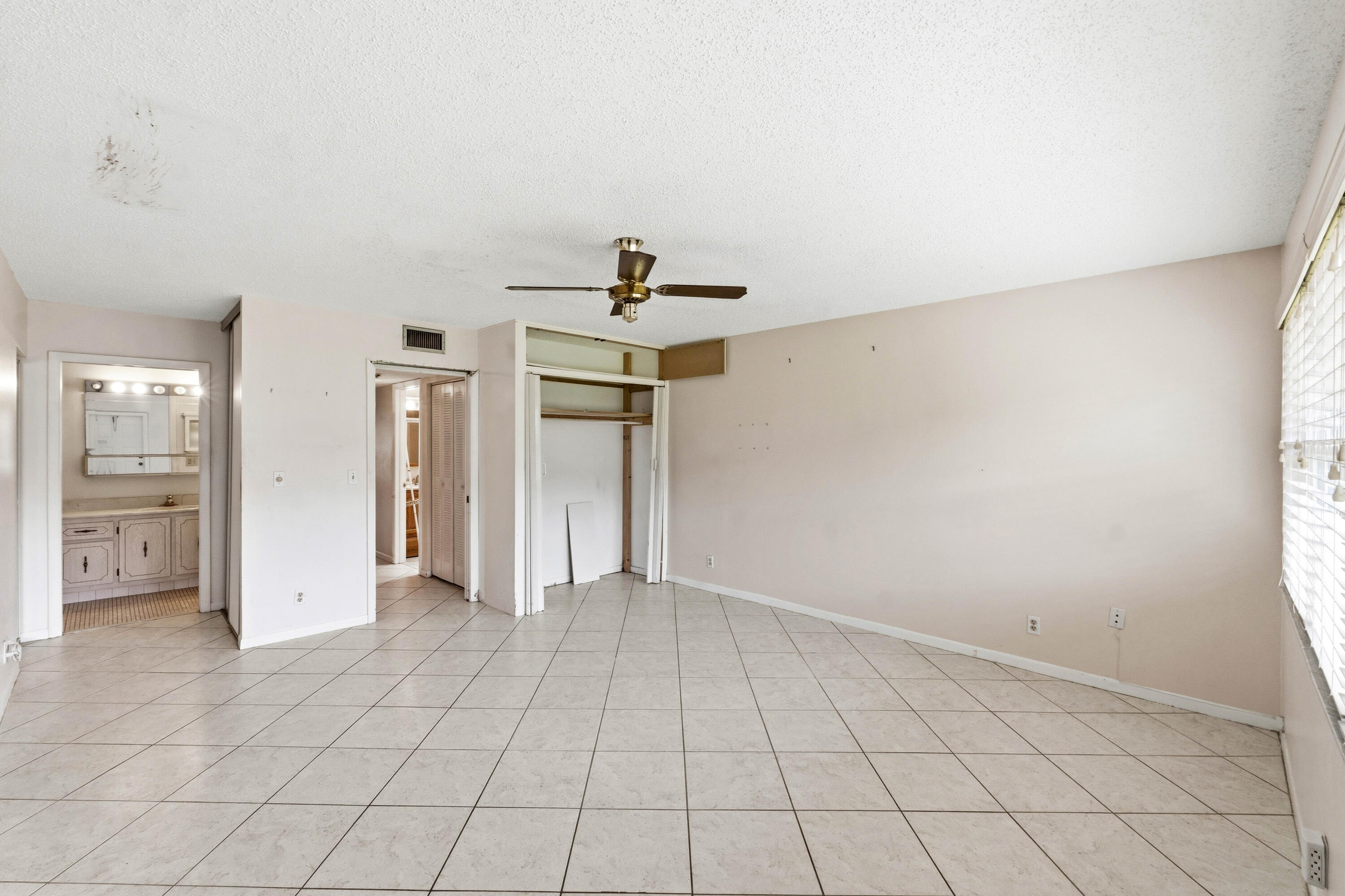 HIGH POINT OF DELRAY WEST CONDO SEC 1&2 - Residential